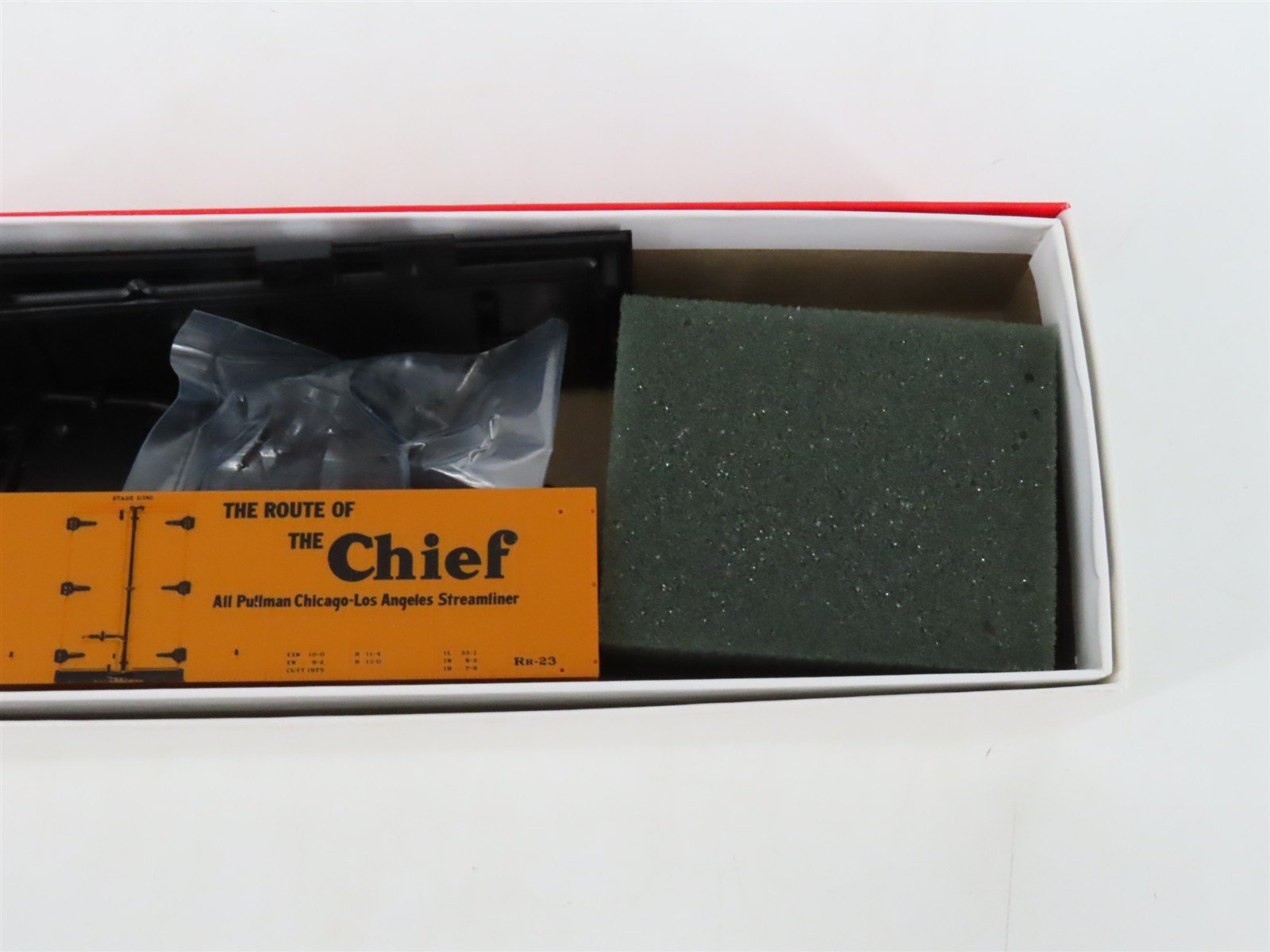 LOT of 3 HO Scale Intermountain SFRD Santa Fe Refrigerator Cars Kits