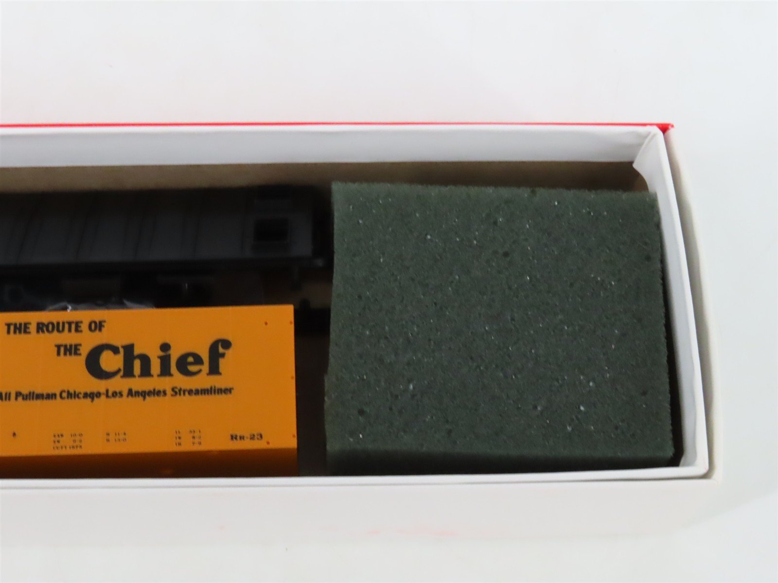 LOT of 3 HO Scale Intermountain SFRD Santa Fe Refrigerator Cars Kits