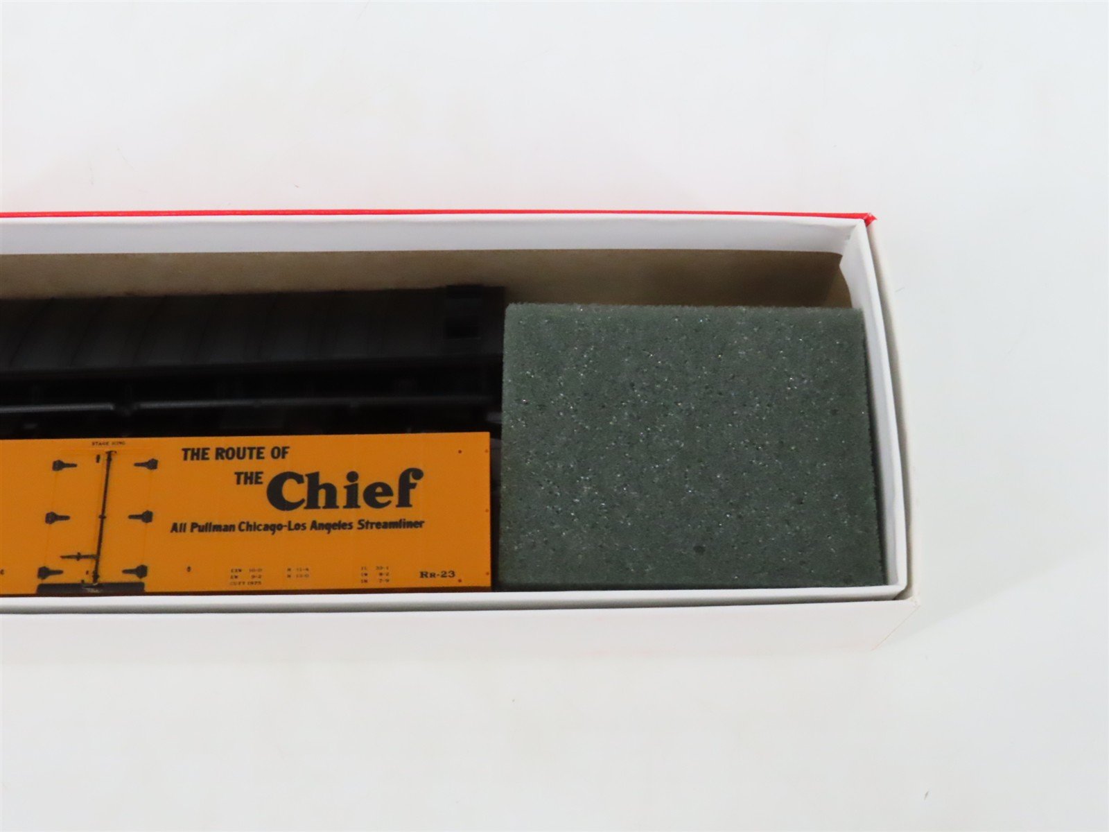 LOT of 3 HO Scale Intermountain SFRD Santa Fe Refrigerator Cars Kits