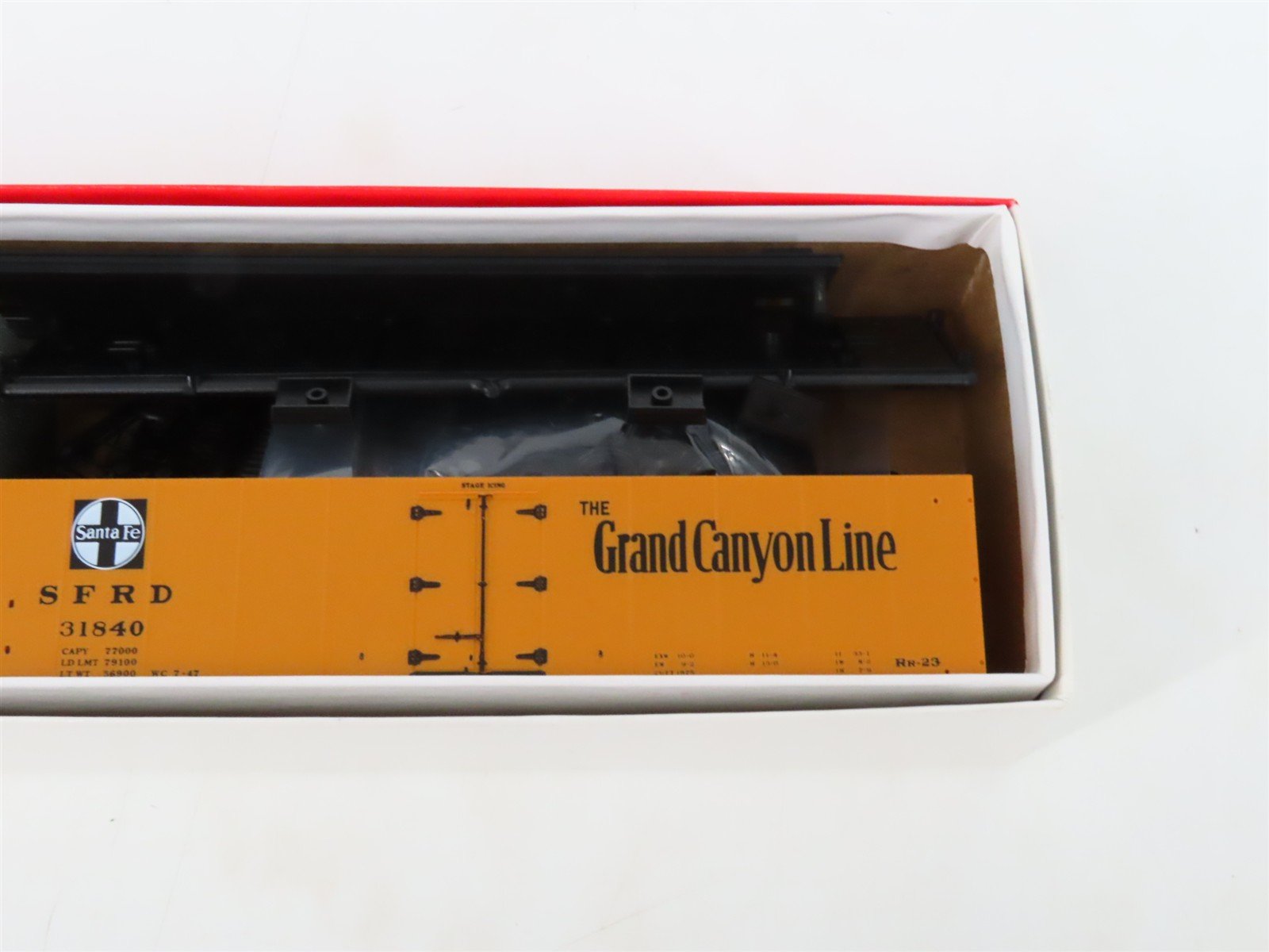 LOT of 4 HO Scale Intermountain SFRD Santa Fe Refrigerator Cars Kits