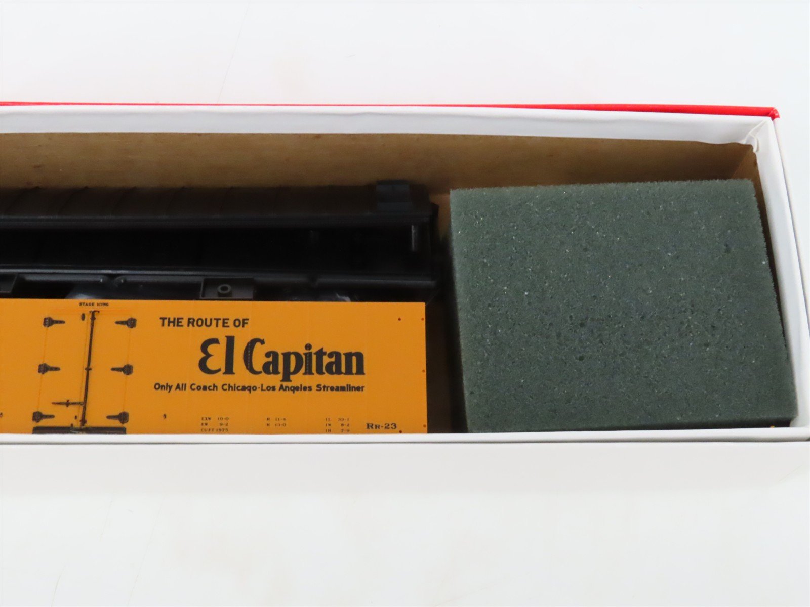 LOT of 4 HO Scale Intermountain SFRD Santa Fe Refrigerator Cars Kits