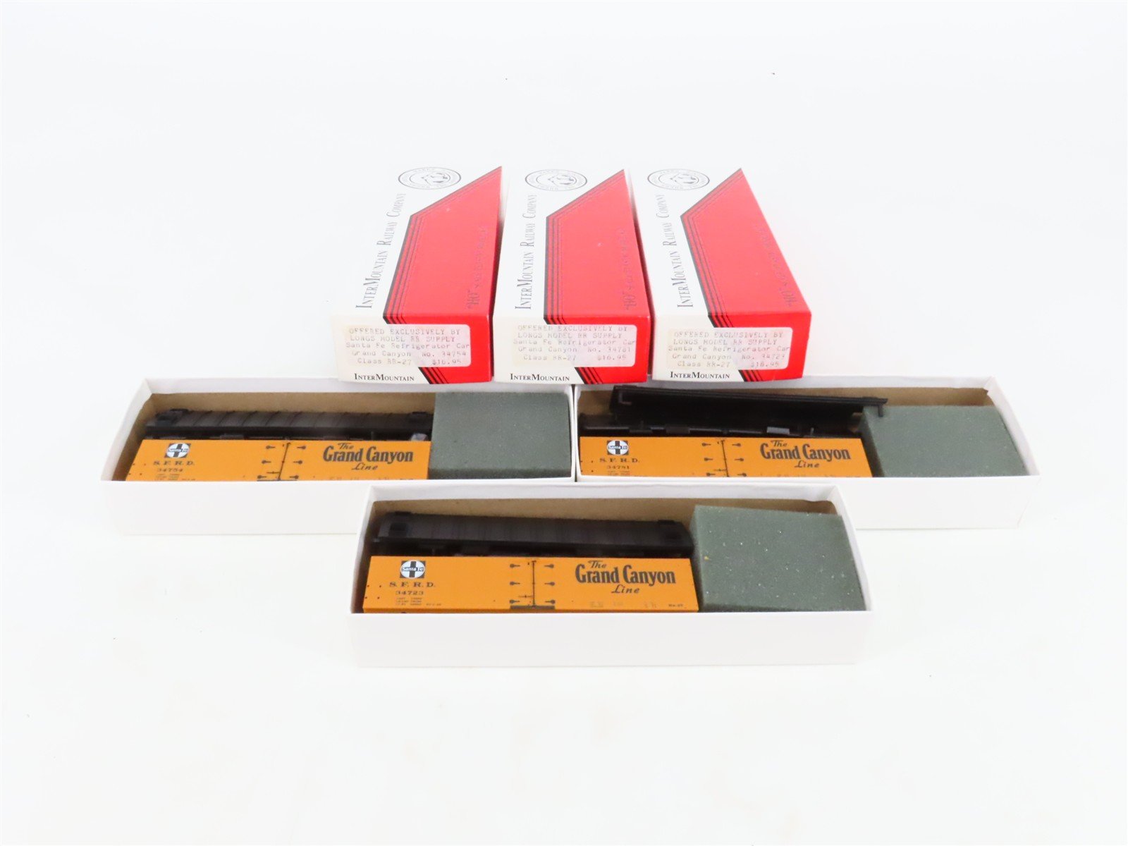 LOT of 3 HO Scale Intermountain SFRD Santa Fe Refrigerator Cars Kits