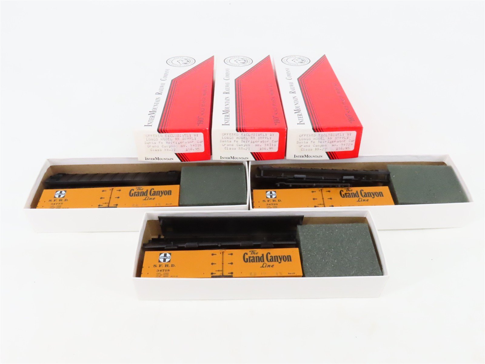 LOT of 3 HO Scale Intermountain SFRD Santa Fe Refrigerator Cars Kits