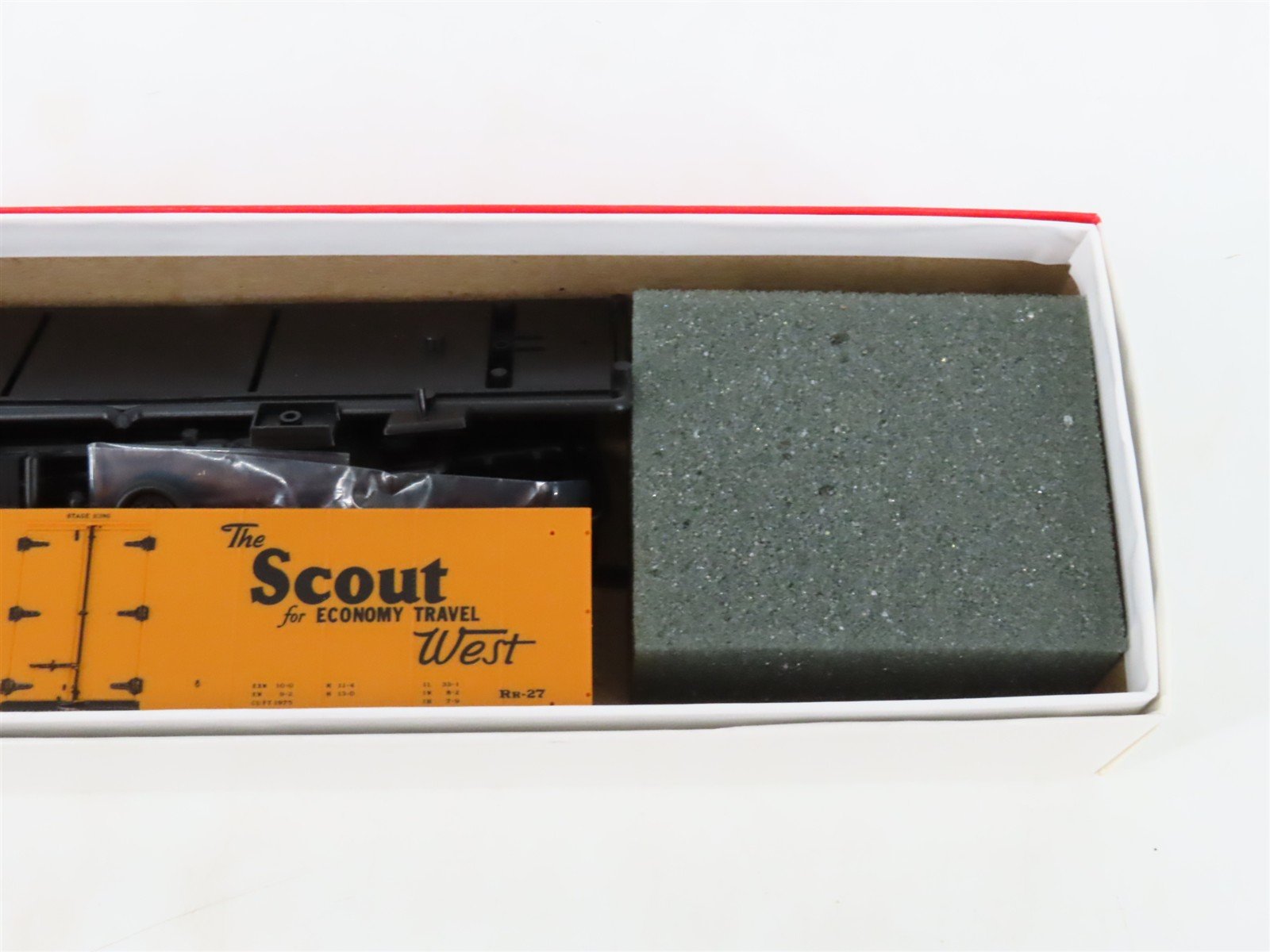 LOT of 3 HO Scale Intermountain SFRD Santa Fe Refrigerator Cars Kits