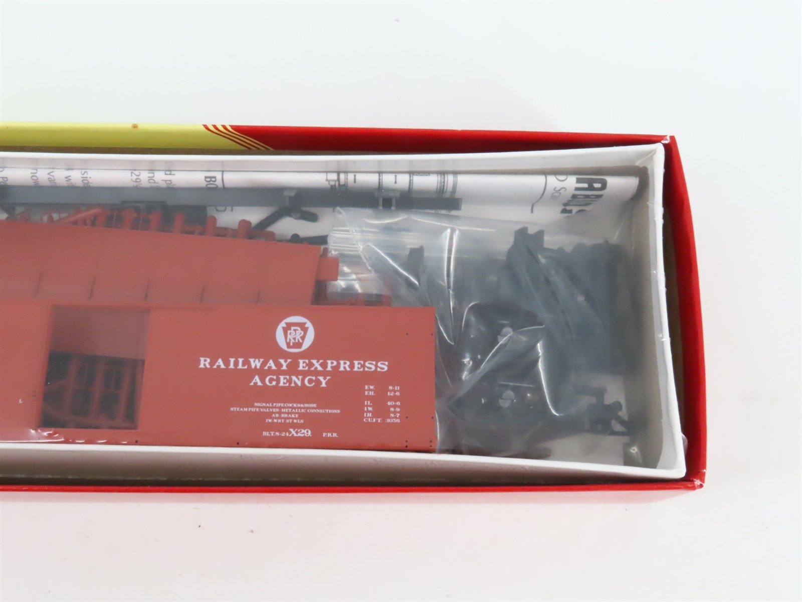 LOT of 3 HO Scale Red Caboose PRR Pennsylvania X-29 Boxcars Kits