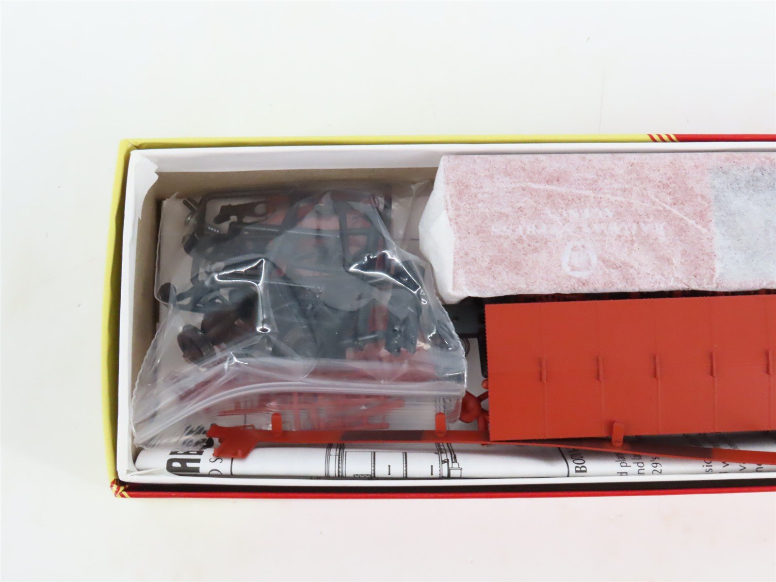 LOT of 3 HO Scale Red Caboose PRR Pennsylvania X-29 Boxcars Kits