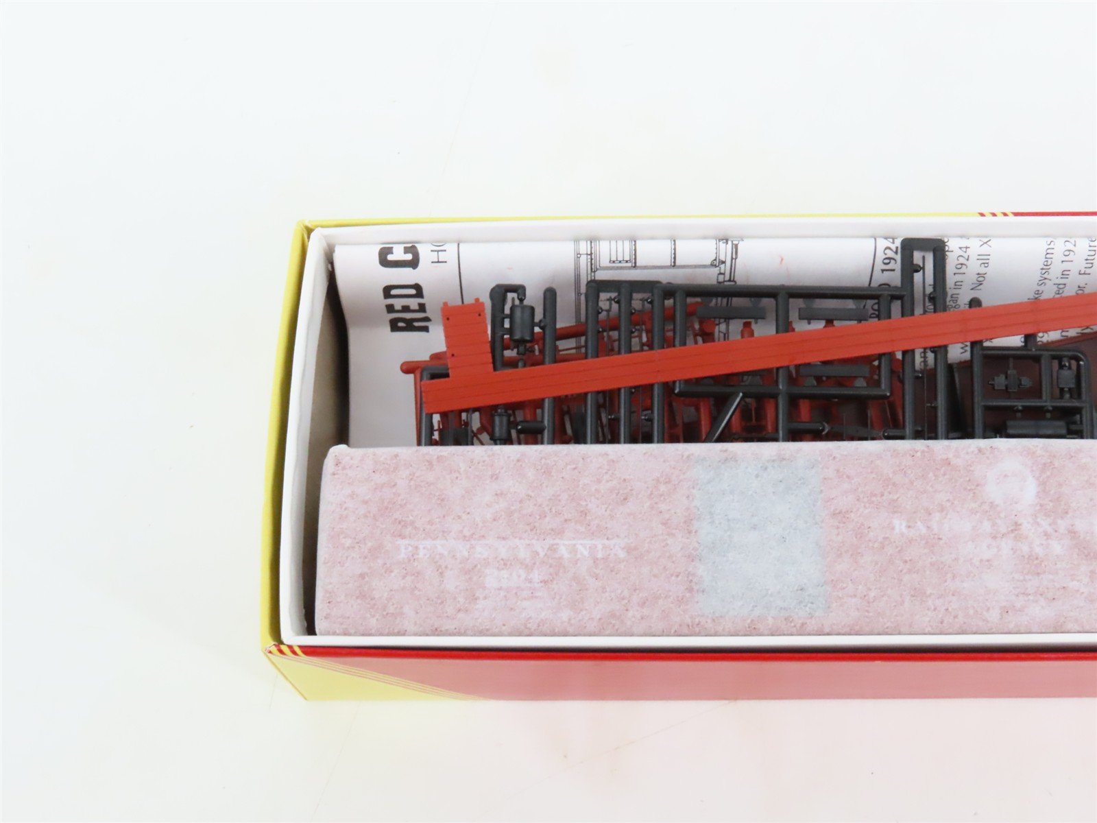 LOT of 3 HO Scale Red Caboose PRR Pennsylvania X-29 Boxcars Kits