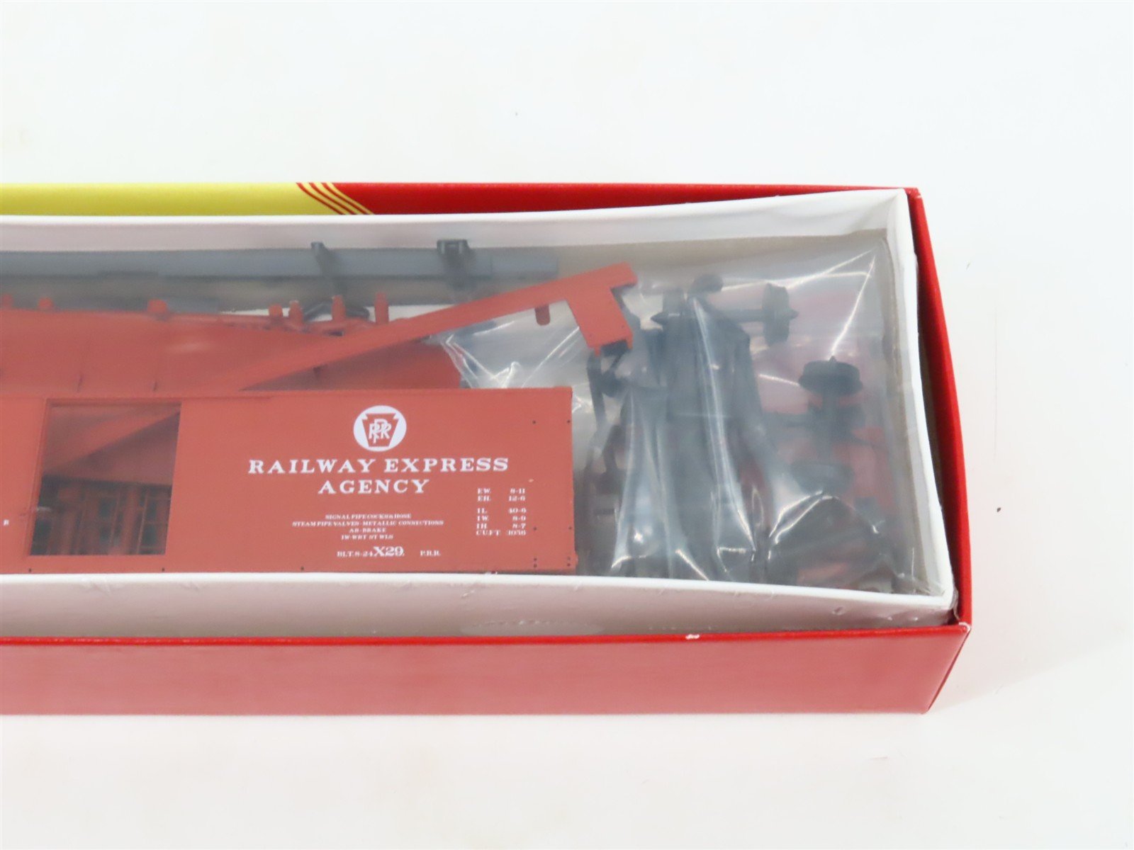 LOT of 3 HO Scale Red Caboose PRR Pennsylvania X-29 Boxcars Kits