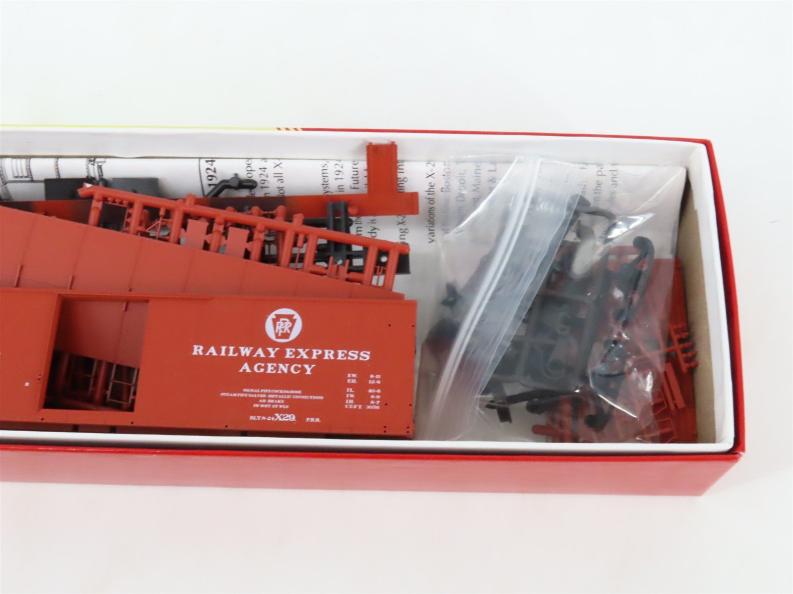 LOT of 3 HO Scale Red Caboose PRR Pennsylvania X-29 Boxcars Kits