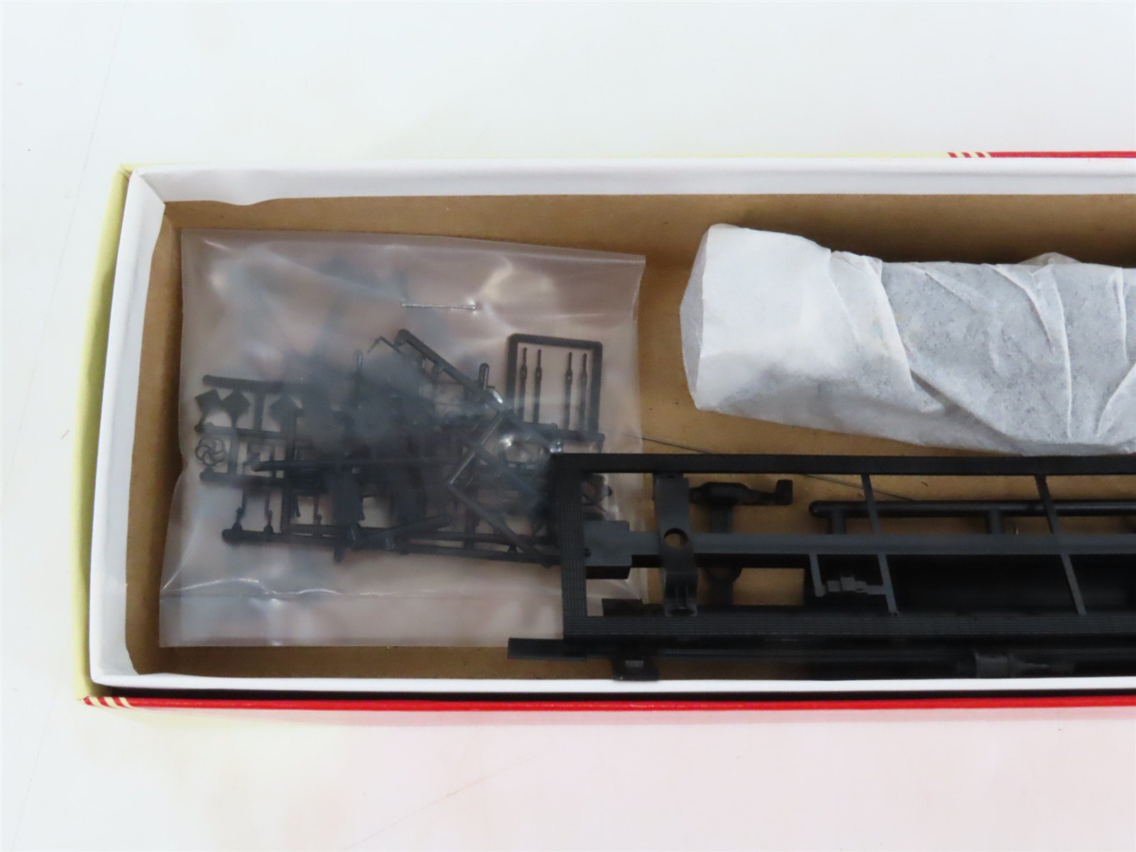LOT of 4 HO Scale Red Caboose SUNX Sunoco 10k Gal Tankcar Kits