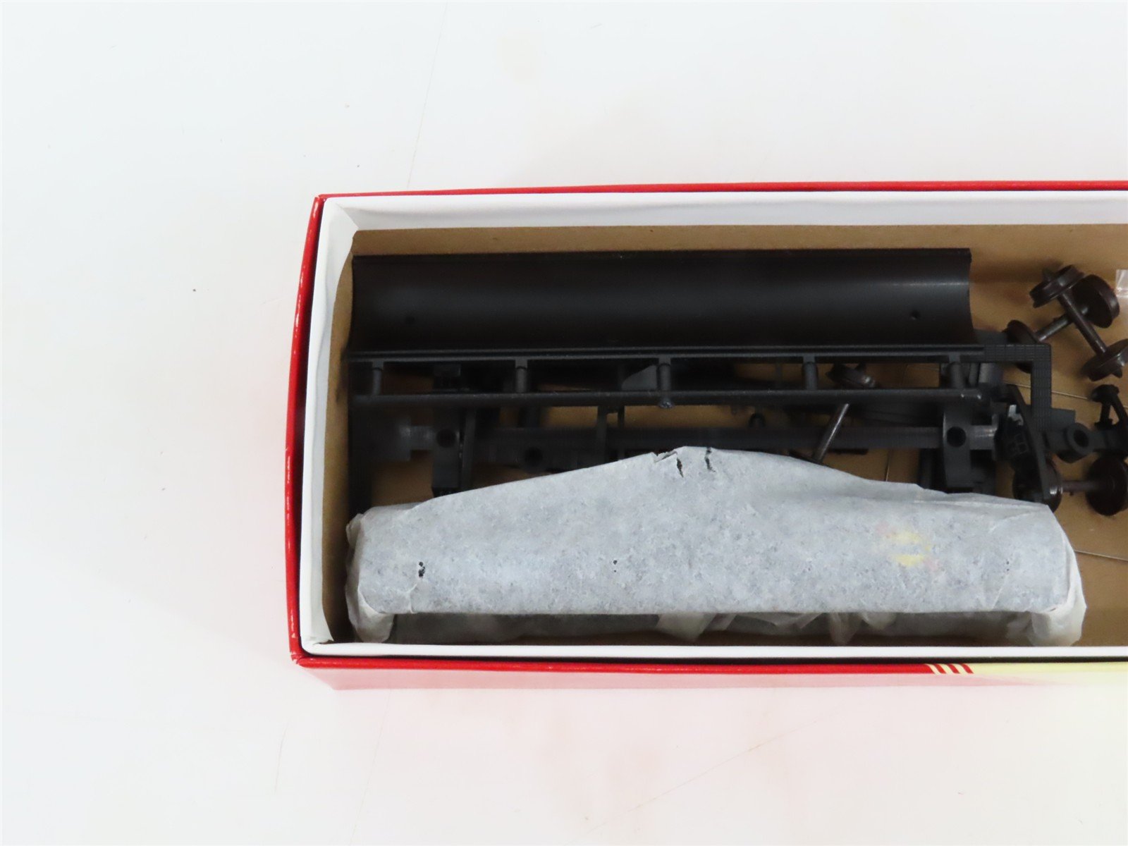 LOT of 4 HO Scale Red Caboose SUNX Sunoco 10k Gal Tankcar Kits