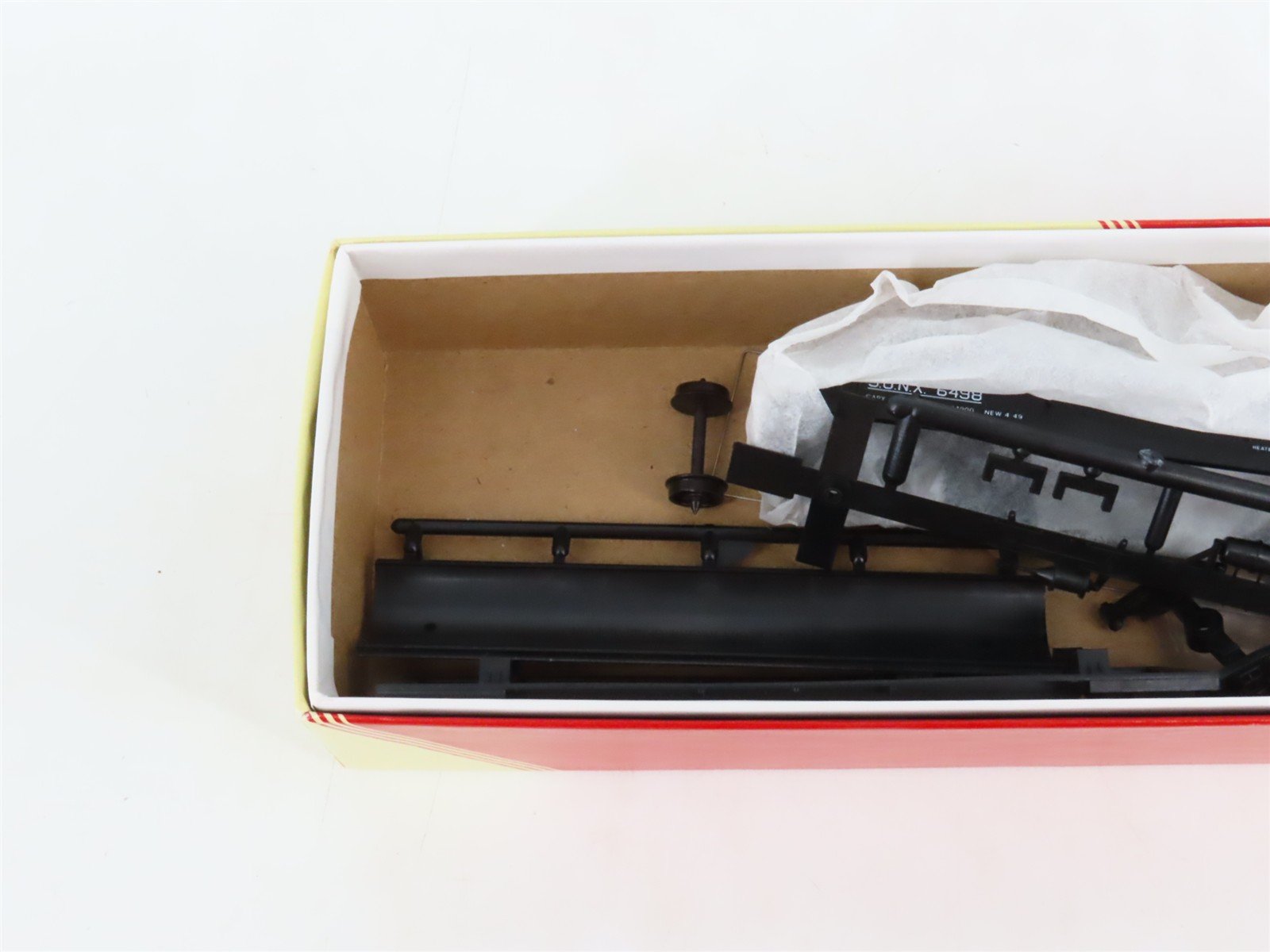 LOT of 4 HO Scale Red Caboose SUNX Sunoco 10k Gal Tankcar Kits