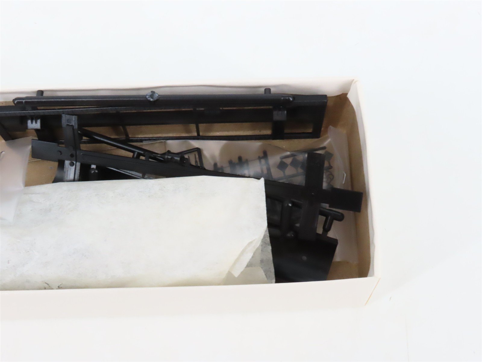 LOT of 3 HO Scale Red Caboose UTLX Leasing 10k Gal Tankcar Kits