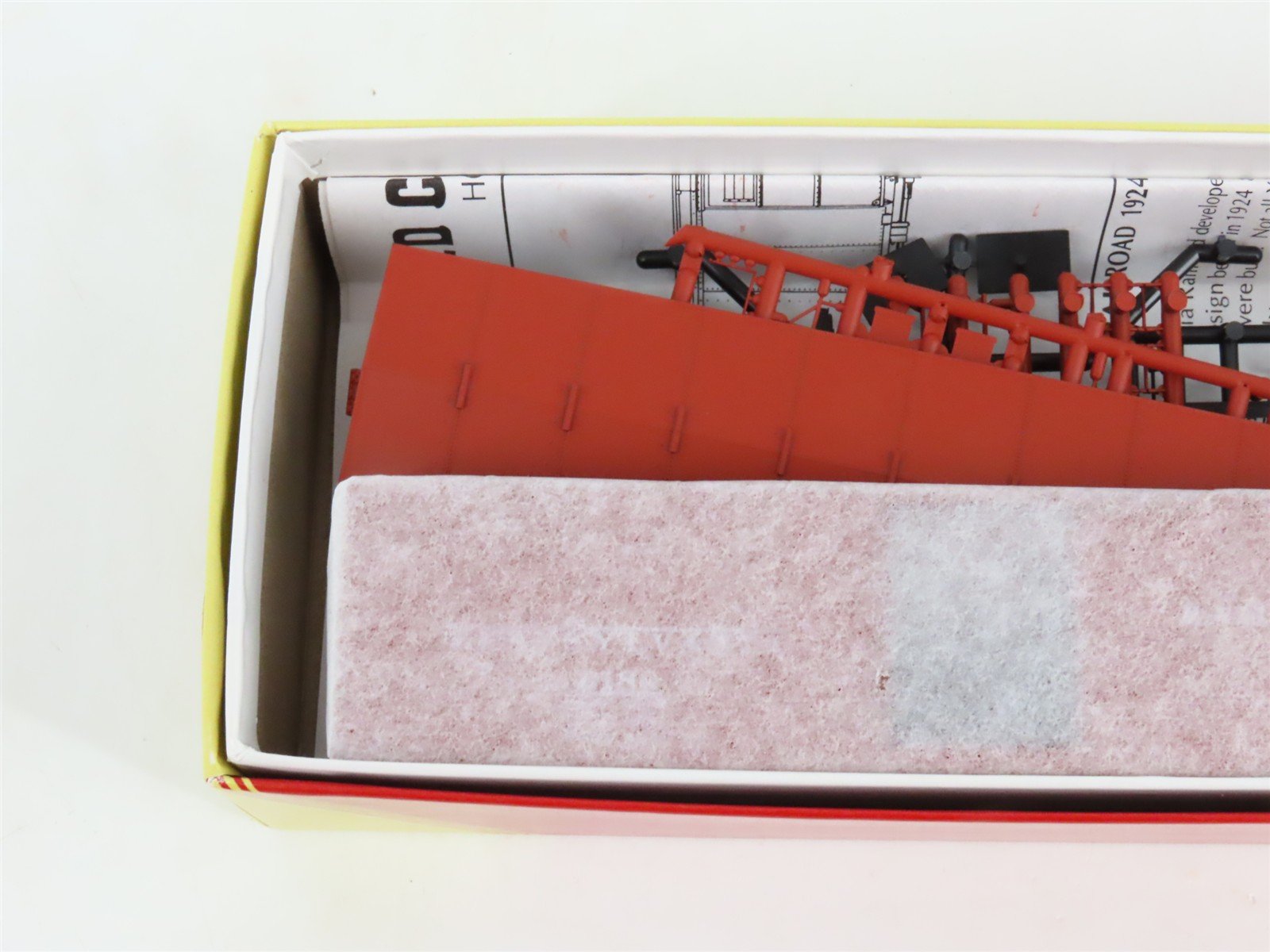LOT of 4 HO Scale Red Caboose PRR Pennsylvania 40' Boxcar Kits