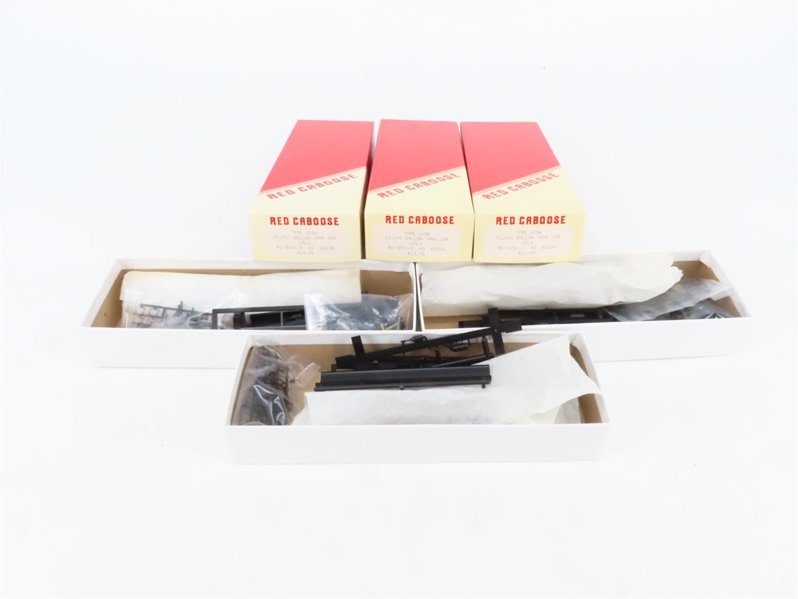 LOT of 3 HO Scale Red Caboose UTLX Leasing 10k Gal Tankcar Kits