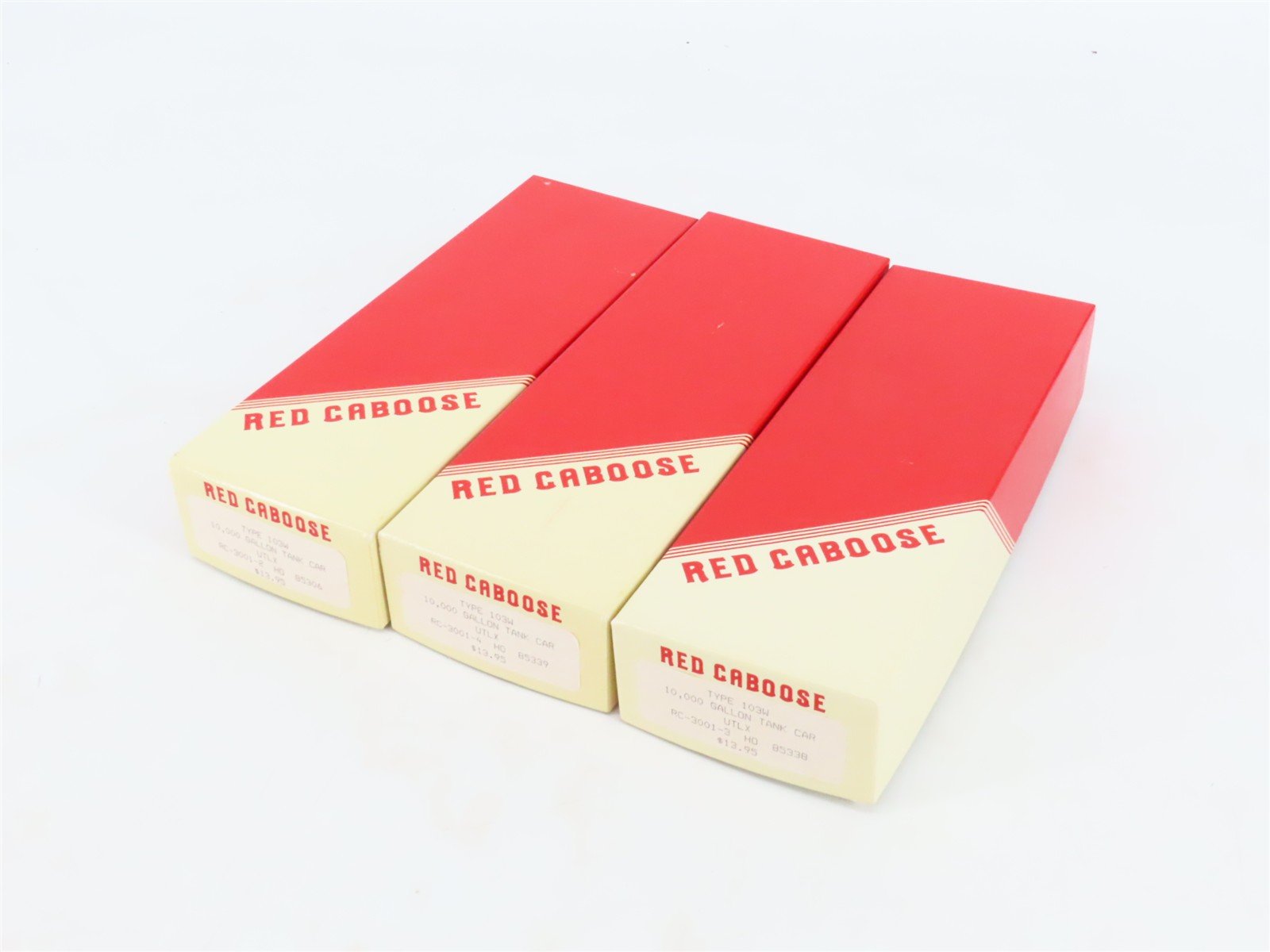 LOT of 3 HO Scale Red Caboose UTLX Leasing 10k Gal Tankcar Kits