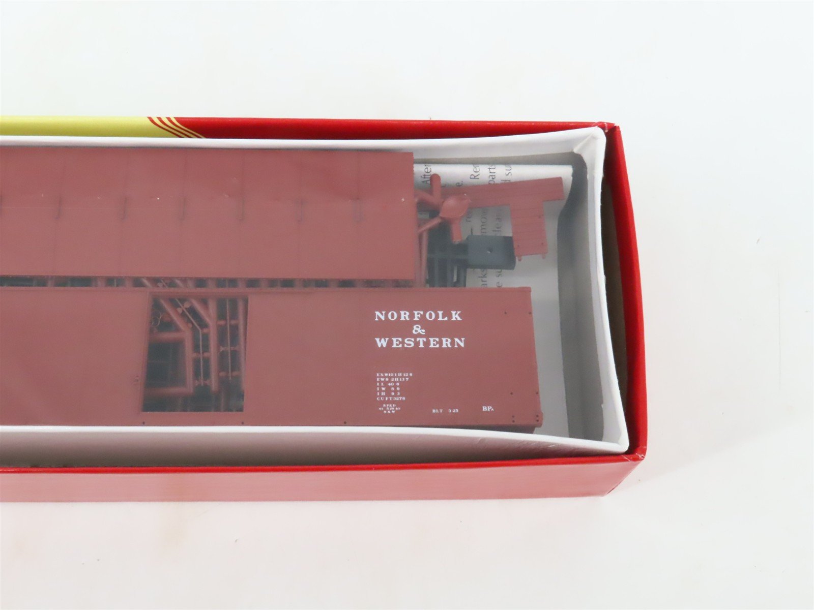 LOT of 3 HO Scale Red Caboose N&W Norfolk & Western 40' Boxcar Kits
