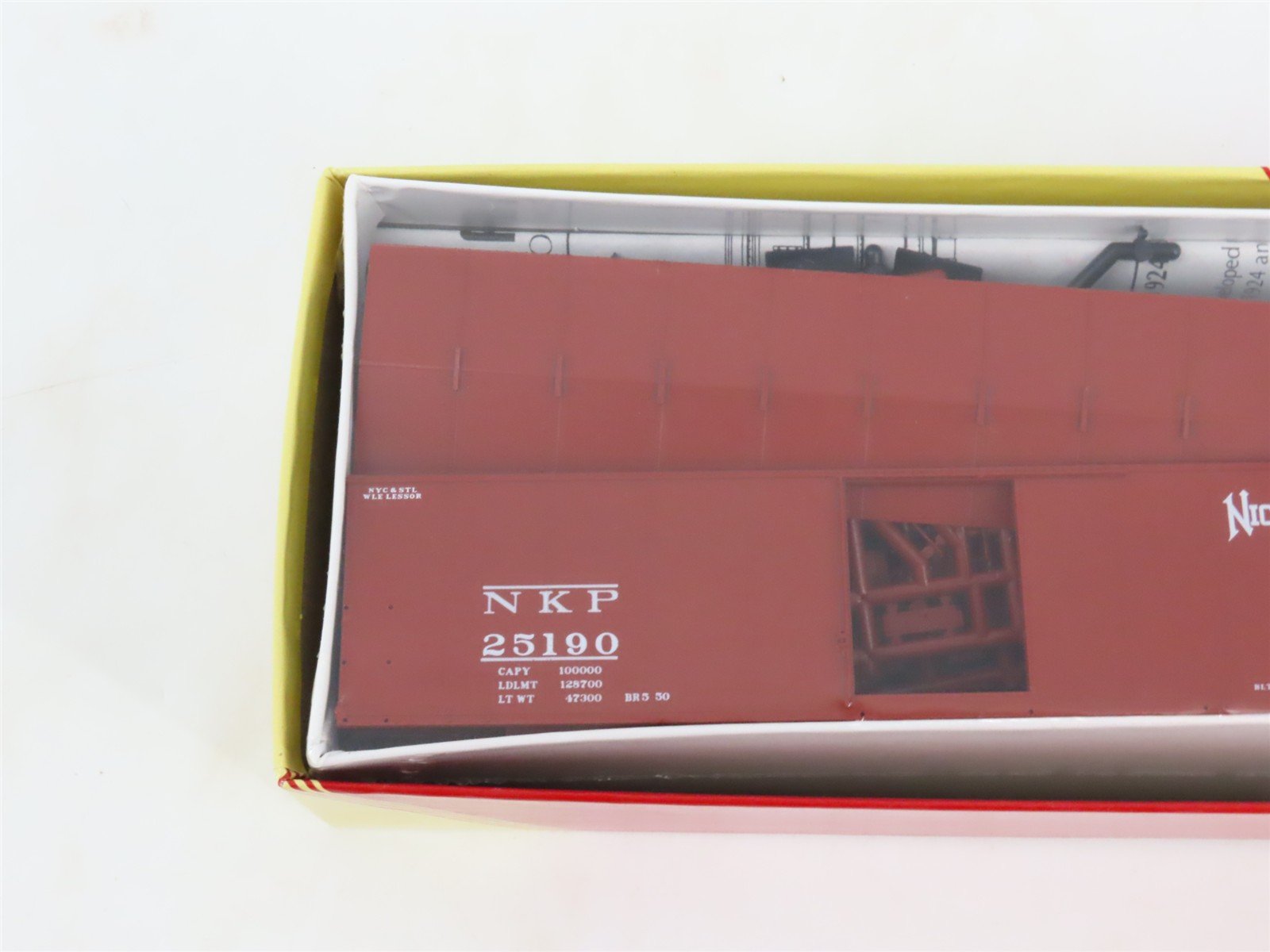 LOT of 3 HO Scale Red Caboose NKP Nickel Plate Road 40' Boxcar Kits