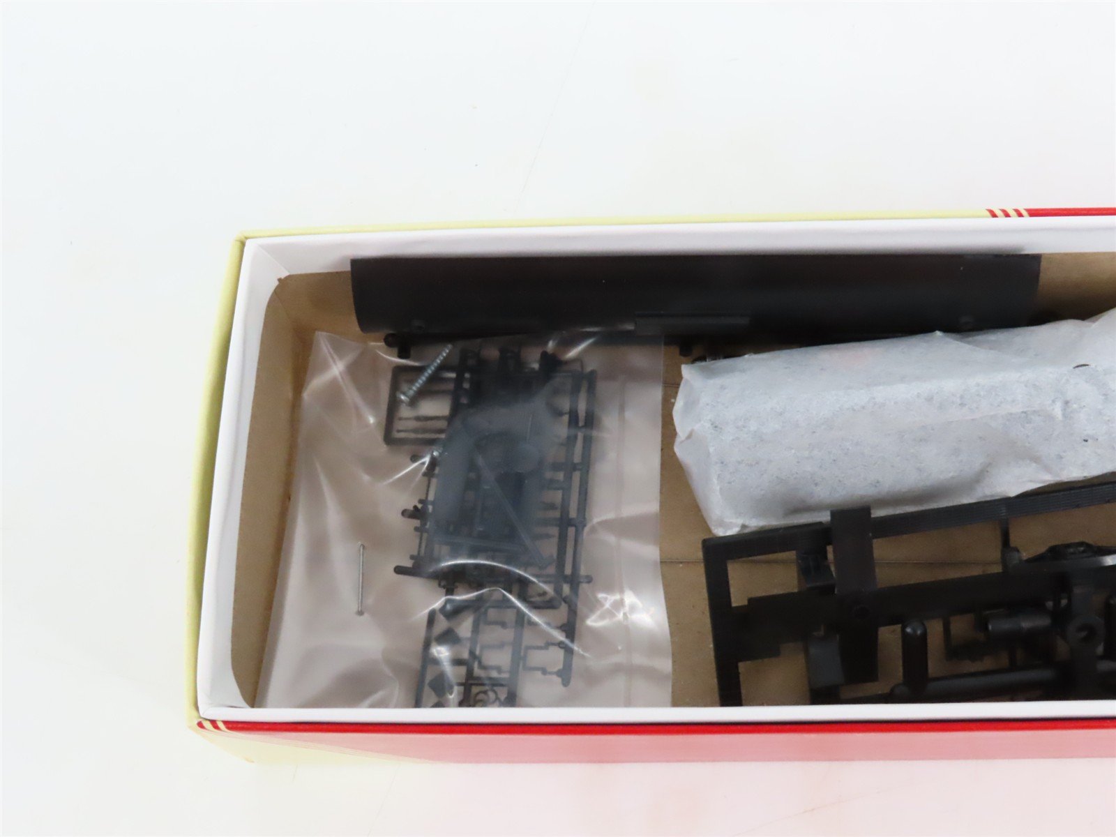 LOT of 4 HO Scale Red Caboose SCJX Gulf 10k Gal Tankcar Kits