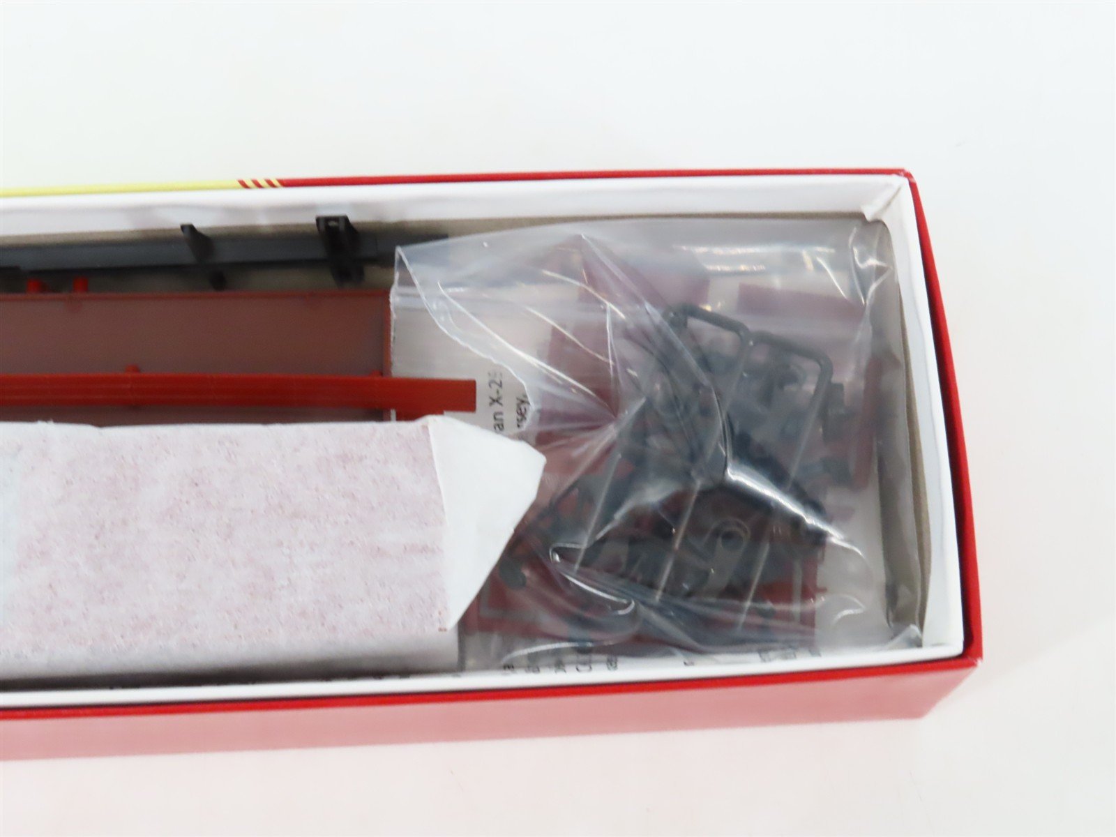 LOT of 4 HO Scale Red Caboose WLE Wheeling & Lake Erie 40' Boxcar Kits