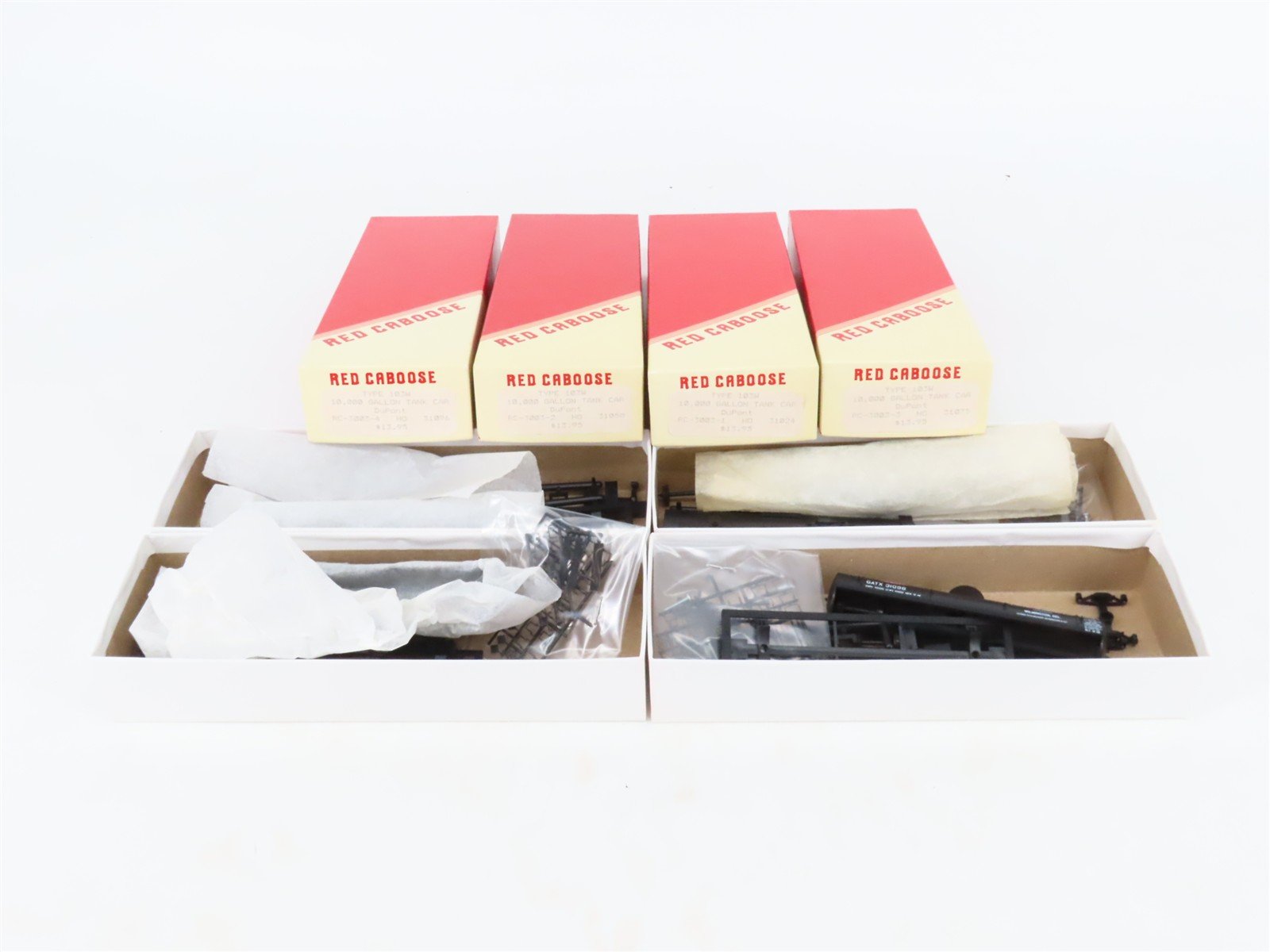 LOT of 4 HO Scale Red Caboose GATX DuPont 10k Gal Tankcar Kits