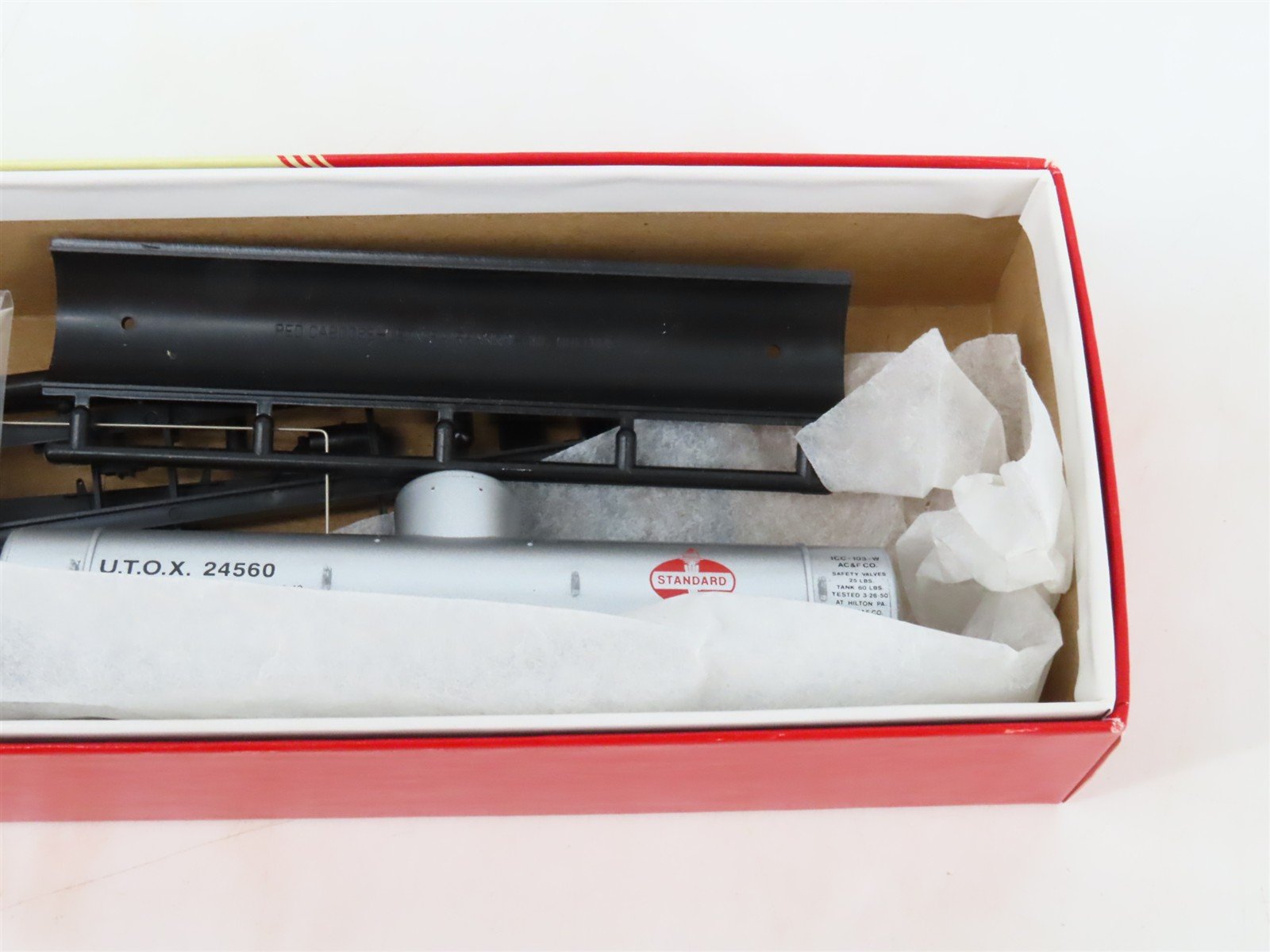 LOT of 3 HO Scale Red Caboose SCCX/UTOX Shell & Standard 10k Gal Tankcar Kits