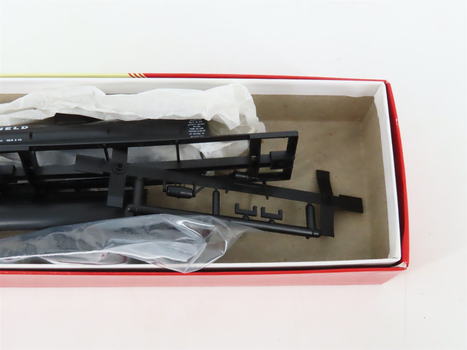 LOT of 3 HO Scale Red Caboose SCCX/ROX Shell & Richfield 10k Gal Tankcar Kits