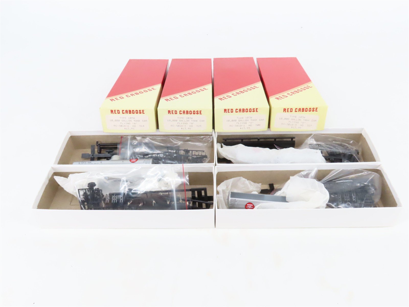 LOT of 4 HO Scale Red Caboose GATX Flying Gasoline 10k Gal Tankcar Kits