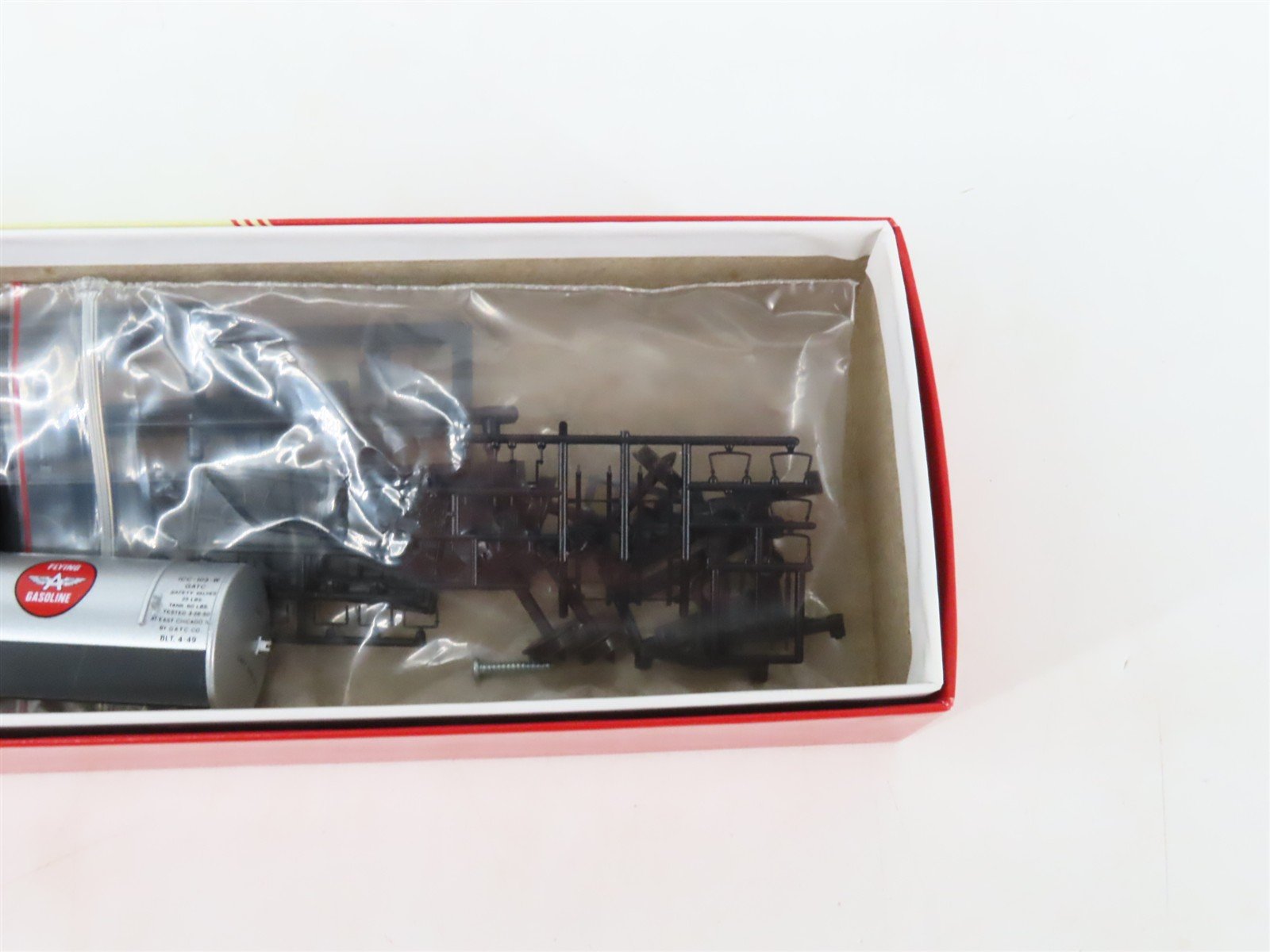 LOT of 4 HO Scale Red Caboose GATX Flying Gasoline 10k Gal Tankcar Kits