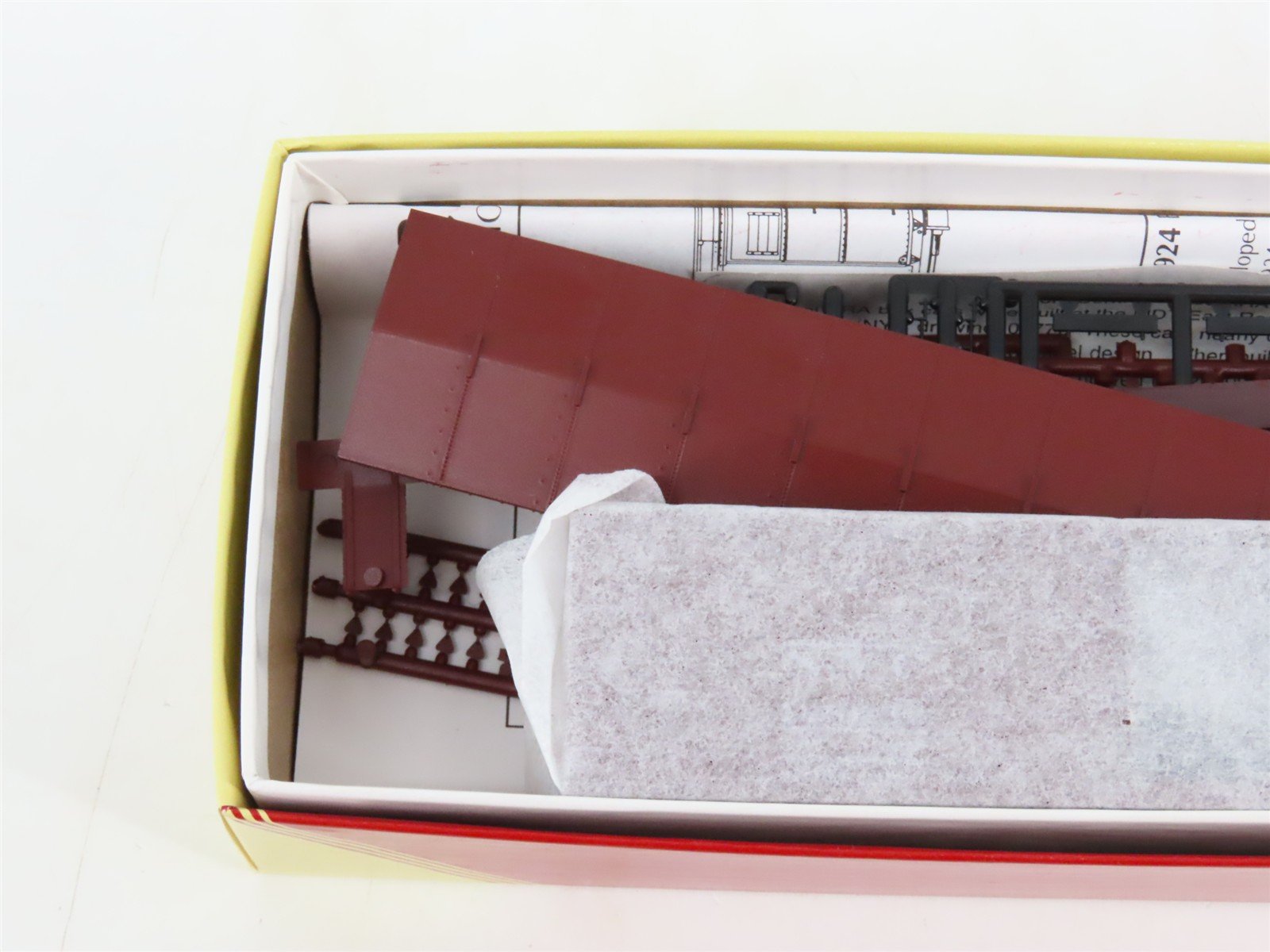 LOT of 4 HO Scale Red Caboose NYC New York Central 40' Boxcar Kits