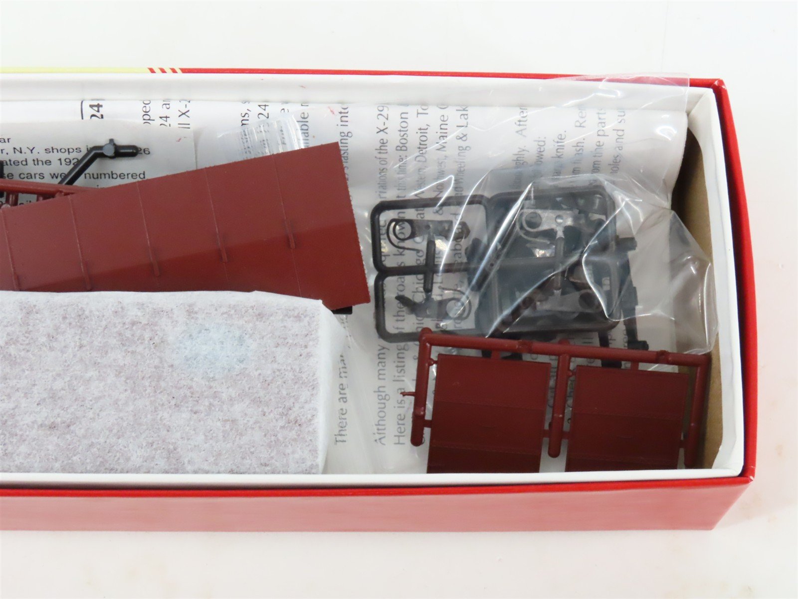 LOT of 4 HO Scale Red Caboose NYC New York Central 40' Boxcar Kits