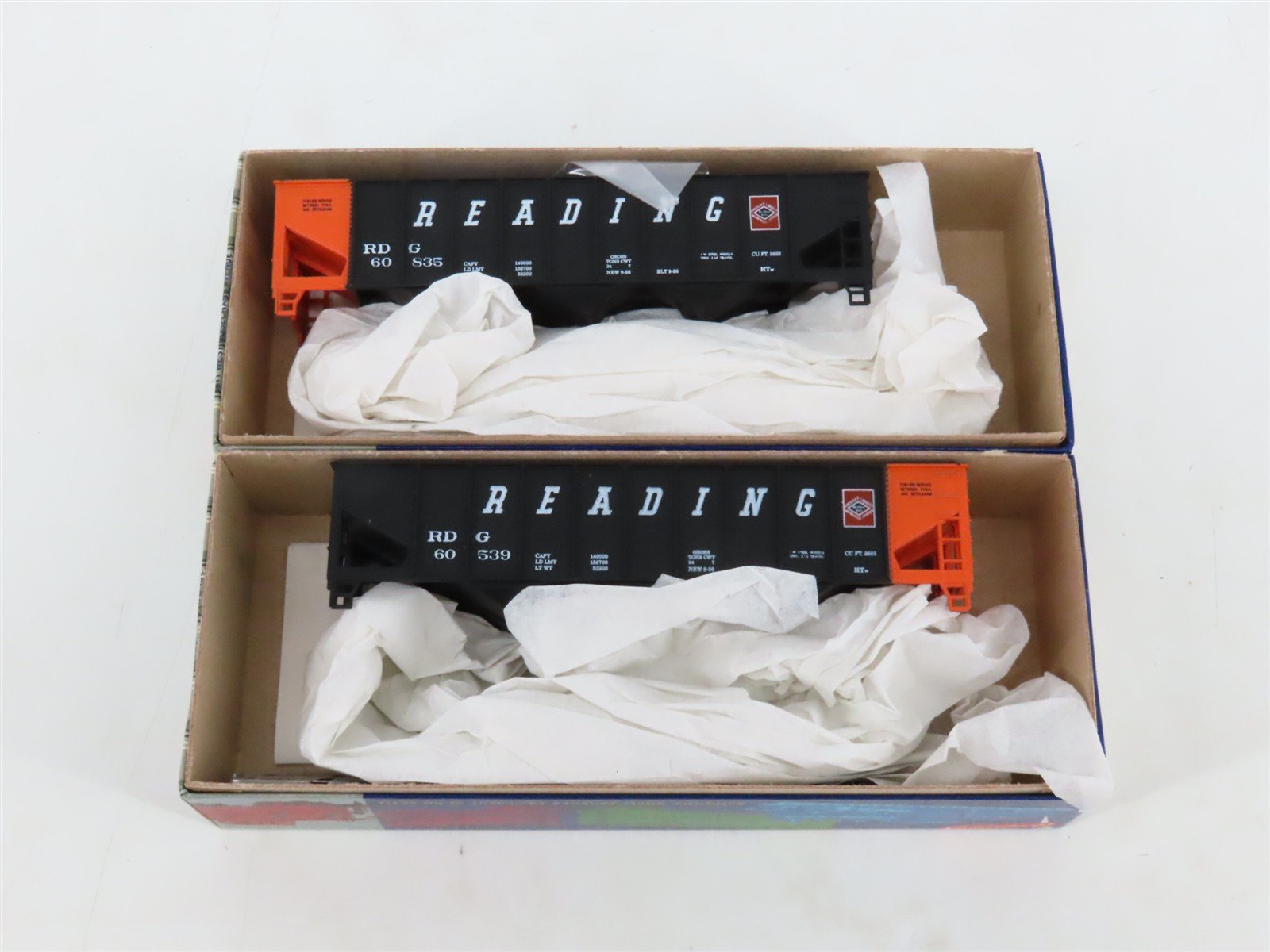 HO Scale Roundhouse MDC Kit 3239 RDG Reading Lines 3-Bay Hopper Set of 12