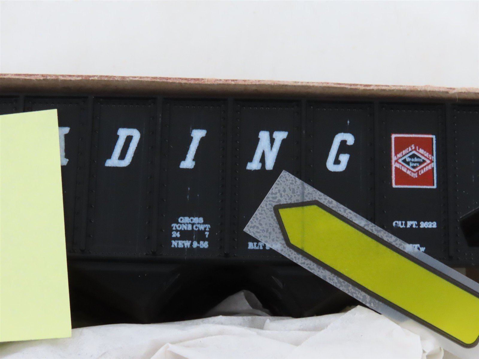 HO Scale Roundhouse MDC Kit 3239 RDG Reading Lines 3-Bay Hopper Set of 12