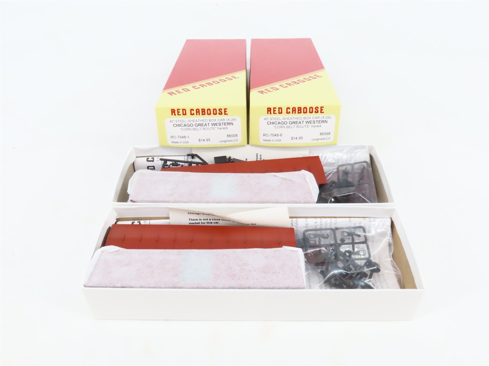 LOT of 2 HO Scale Red Caboose CGW Chicago Great Western 40' Boxcar Kits