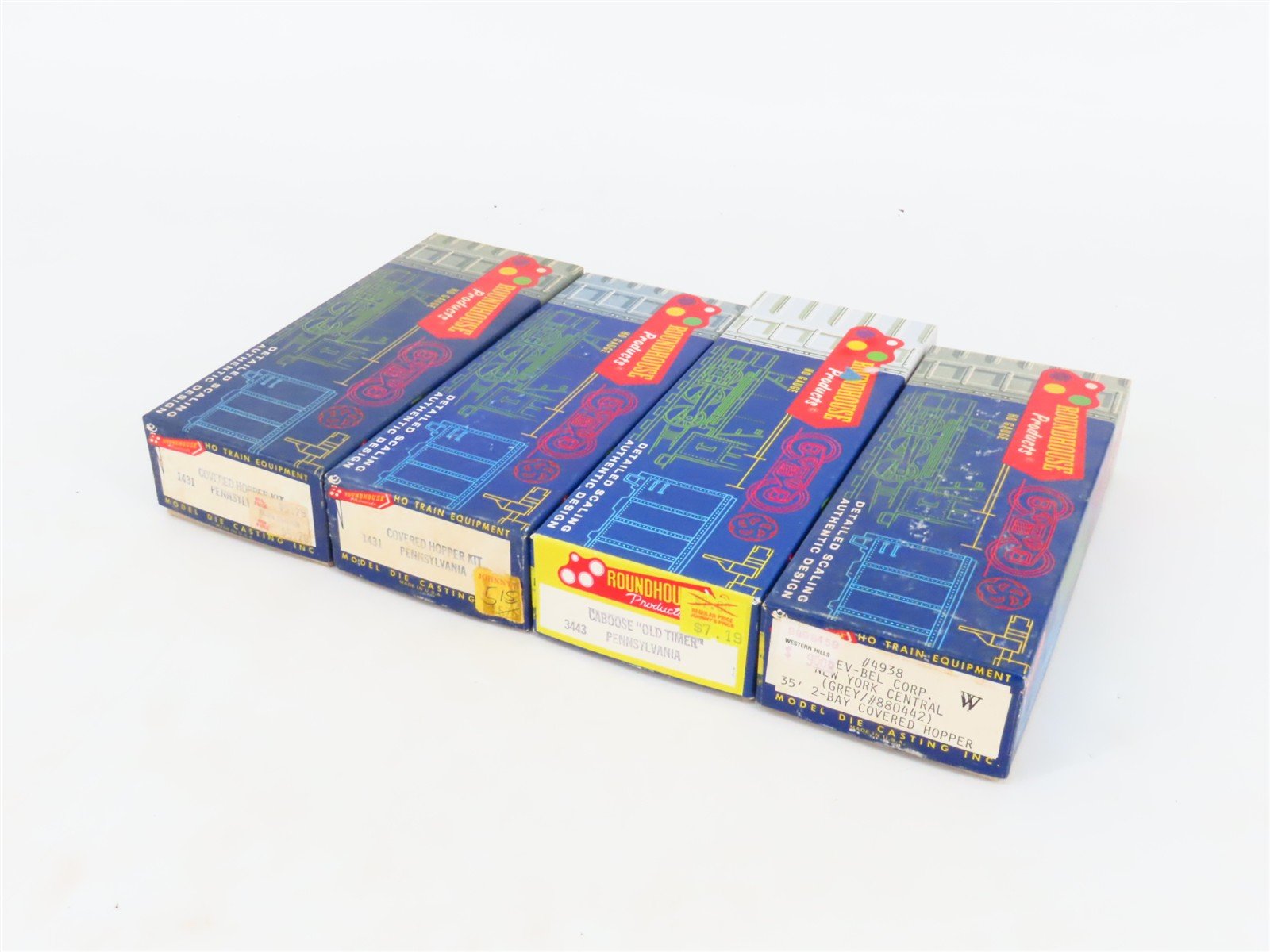 LOT of 4 HO Scale Roundhouse PRR/NYC 2-Bay Covered Hoppers & Caboose Kits