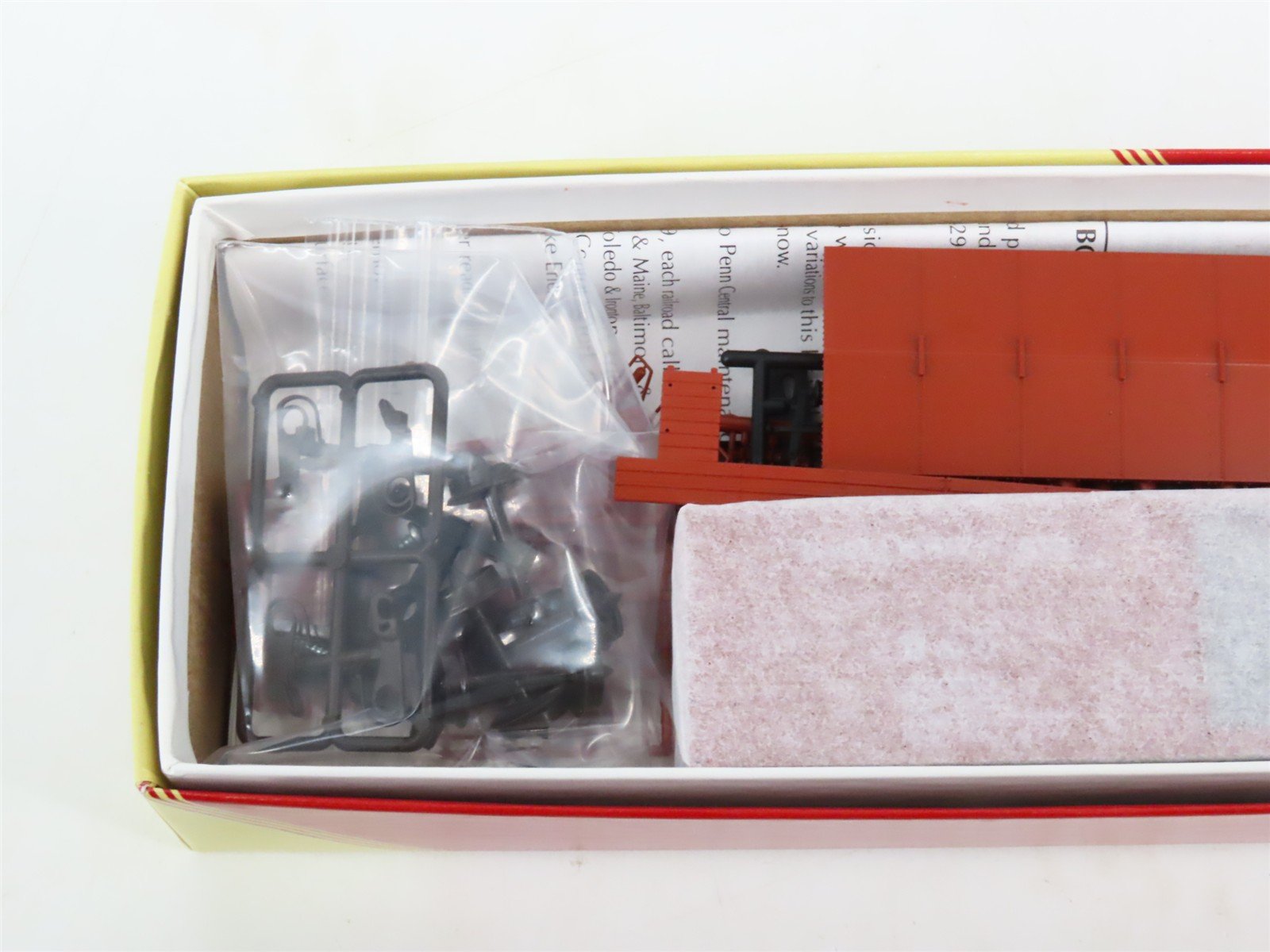 HO Scale Red Caboose Kits RC-7042 B&O Baltimore & Ohio 40' X29 Box Cars 4-Pack