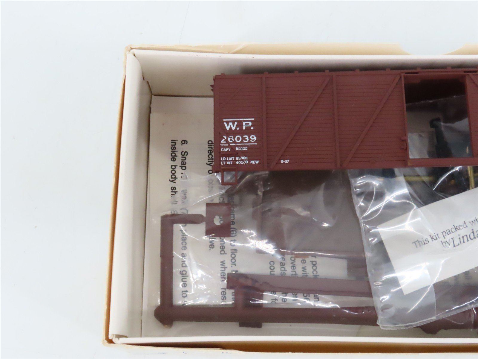LOT of 7 HO Scale Walthers Kits SP, ATSF, CP, SOO & WP 40' Wood Box Cars