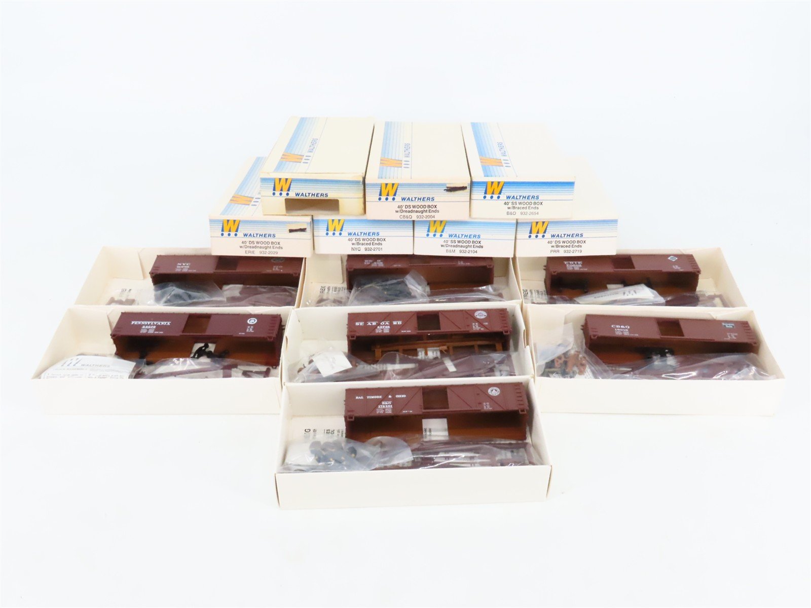 LOT of 7 HO Walthers Kits NYC, ERIE, B&M, B&O, CB&Q, SAL & PRR 40' Wood Box Cars