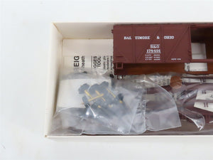 LOT of 7 HO Walthers Kits NYC, ERIE, B&M, B&O, CB&Q, SAL & PRR 40' Wood Box Cars