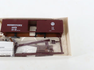 LOT of 7 HO Walthers Kits NYC, ERIE, B&M, B&O, CB&Q, SAL & PRR 40' Wood Box Cars
