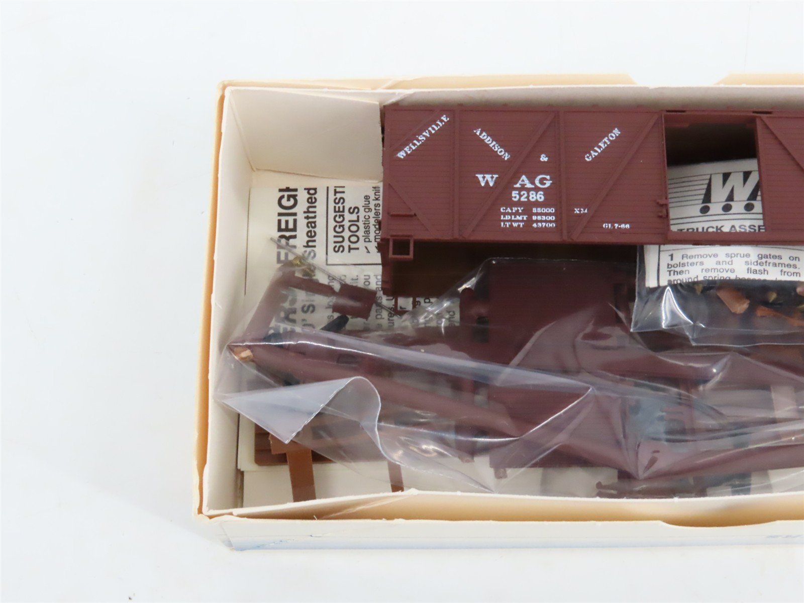 LOT of 7 HO Walthers Kits CN, WAG, T&P, WAB, MP, MKT & NP 40' Wood Box Cars