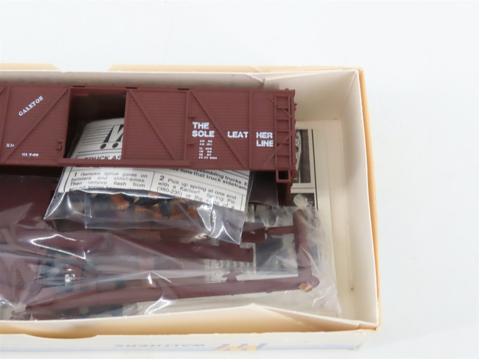 LOT of 7 HO Walthers Kits CN, WAG, T&P, WAB, MP, MKT & NP 40' Wood Box Cars