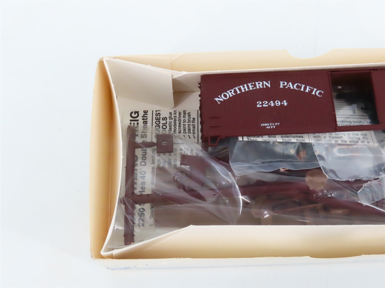 LOT of 7 HO Scale Walthers Kits CNW, GN, RUT, NP & NWP 40' Wood Box Cars