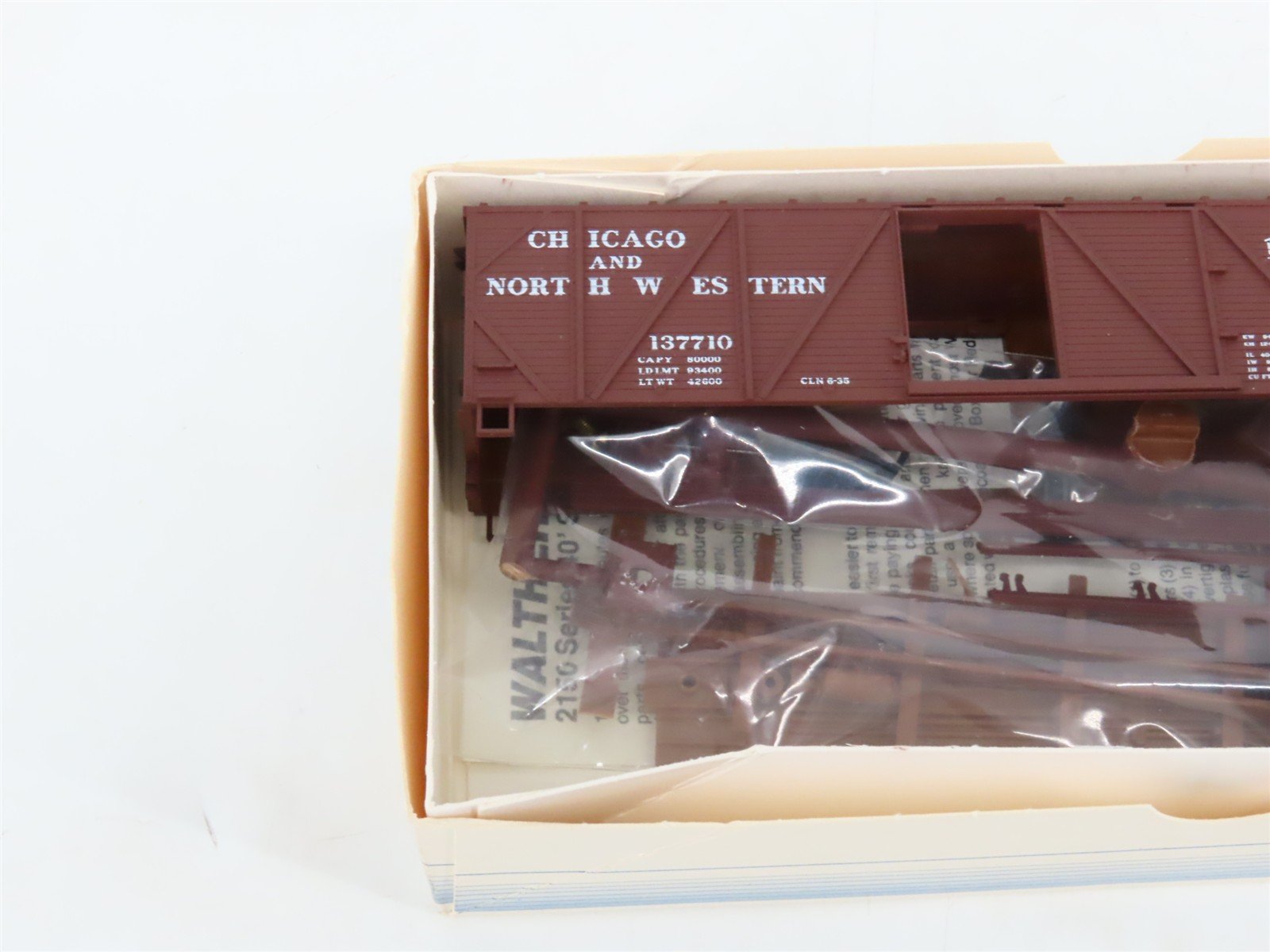 LOT of 7 HO Scale Walthers Kits CNW, GN, RUT, NP & NWP 40' Wood Box Cars