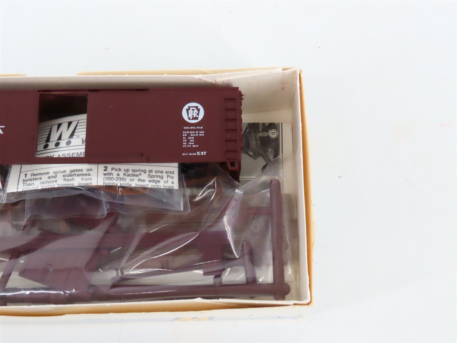 LOT of 6 HO Scale Walthers Kits PRR, GN, CNW, C&O, CNJ & CN 40' Steel Box Cars