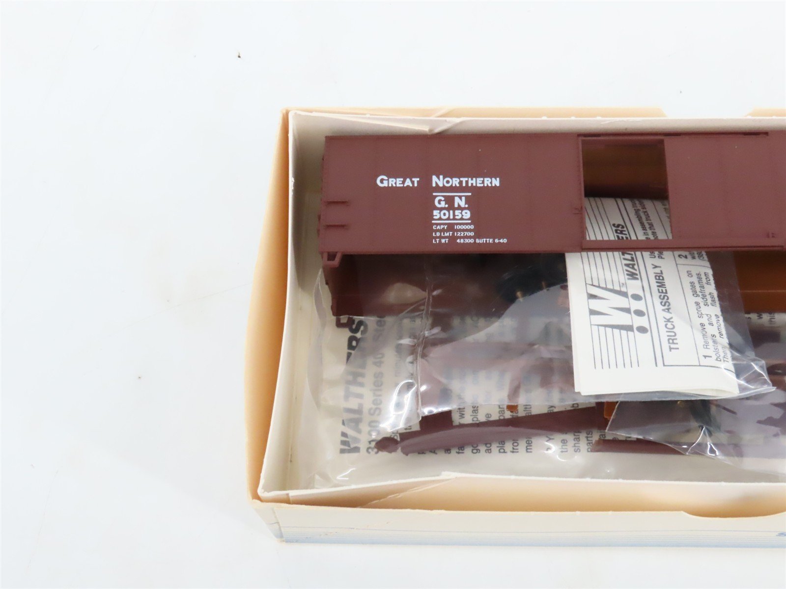 LOT of 6 HO Scale Walthers Kits PRR, GN, CNW, C&O, CNJ & CN 40' Steel Box Cars