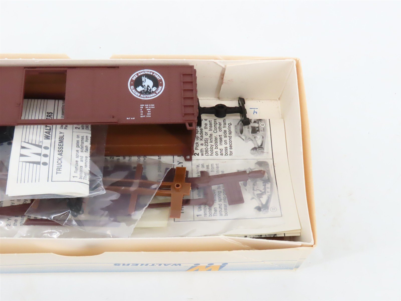 LOT of 6 HO Scale Walthers Kits PRR, GN, CNW, C&O, CNJ & CN 40' Steel Box Cars