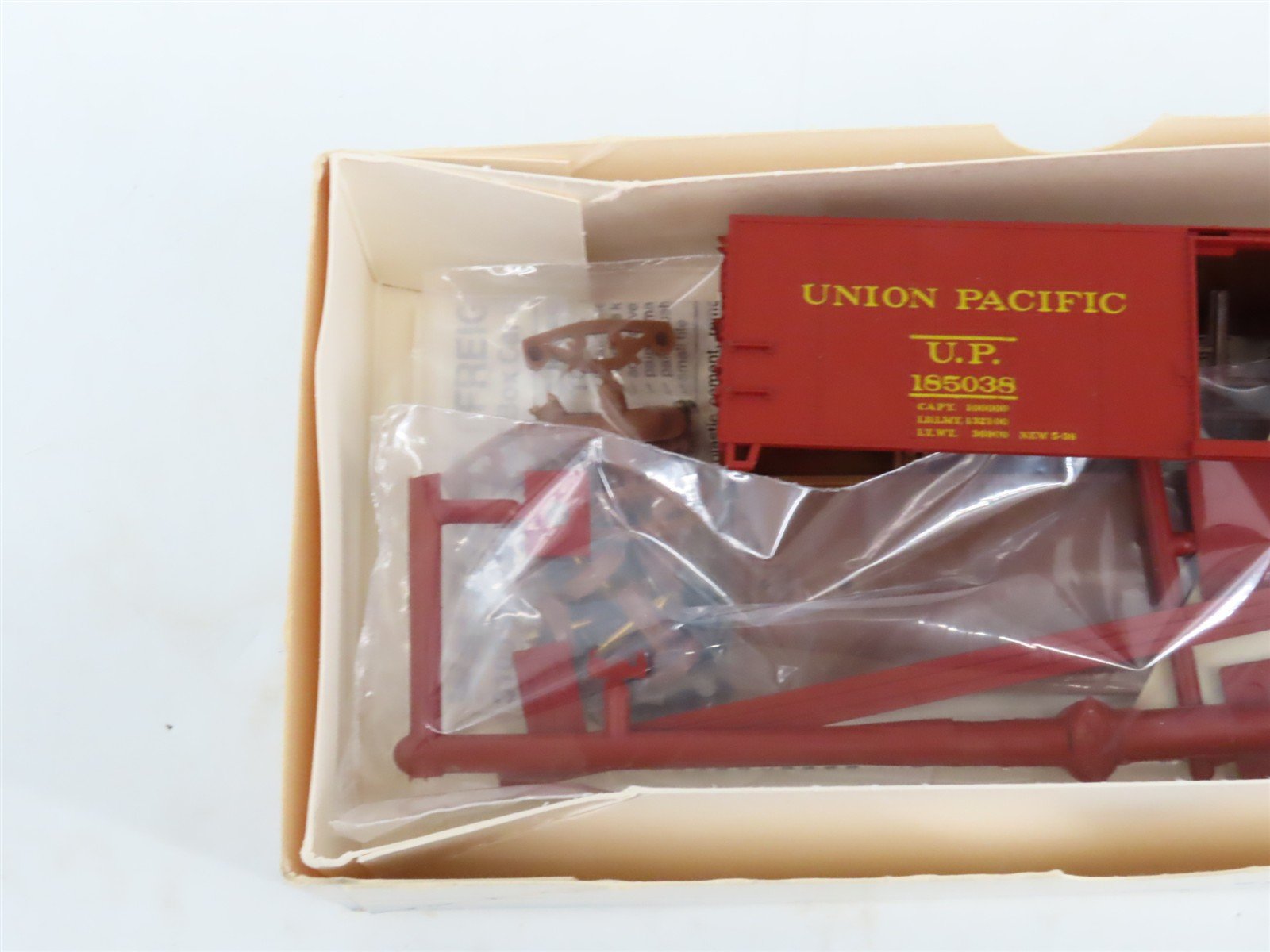 LOT of 6 HO Walthers Kits D&RGW, NP, N&B, SP&S, UP & NKP 40' Steel Box Cars