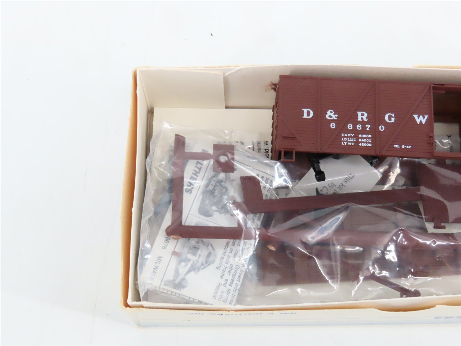 LOT of 7 HO Walthers Kits CMStP&P, D&RGW, TH&B, & SLSF 40' Wood Box Cars