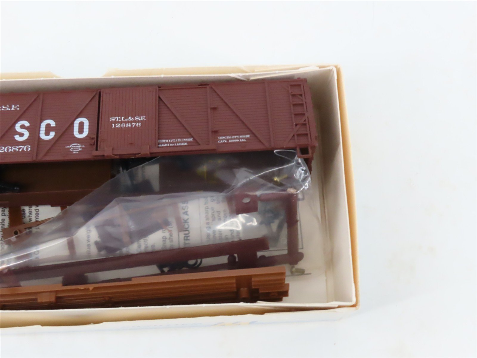 LOT of 7 HO Walthers Kits CMStP&P, D&RGW, TH&B, & SLSF 40' Wood Box Cars